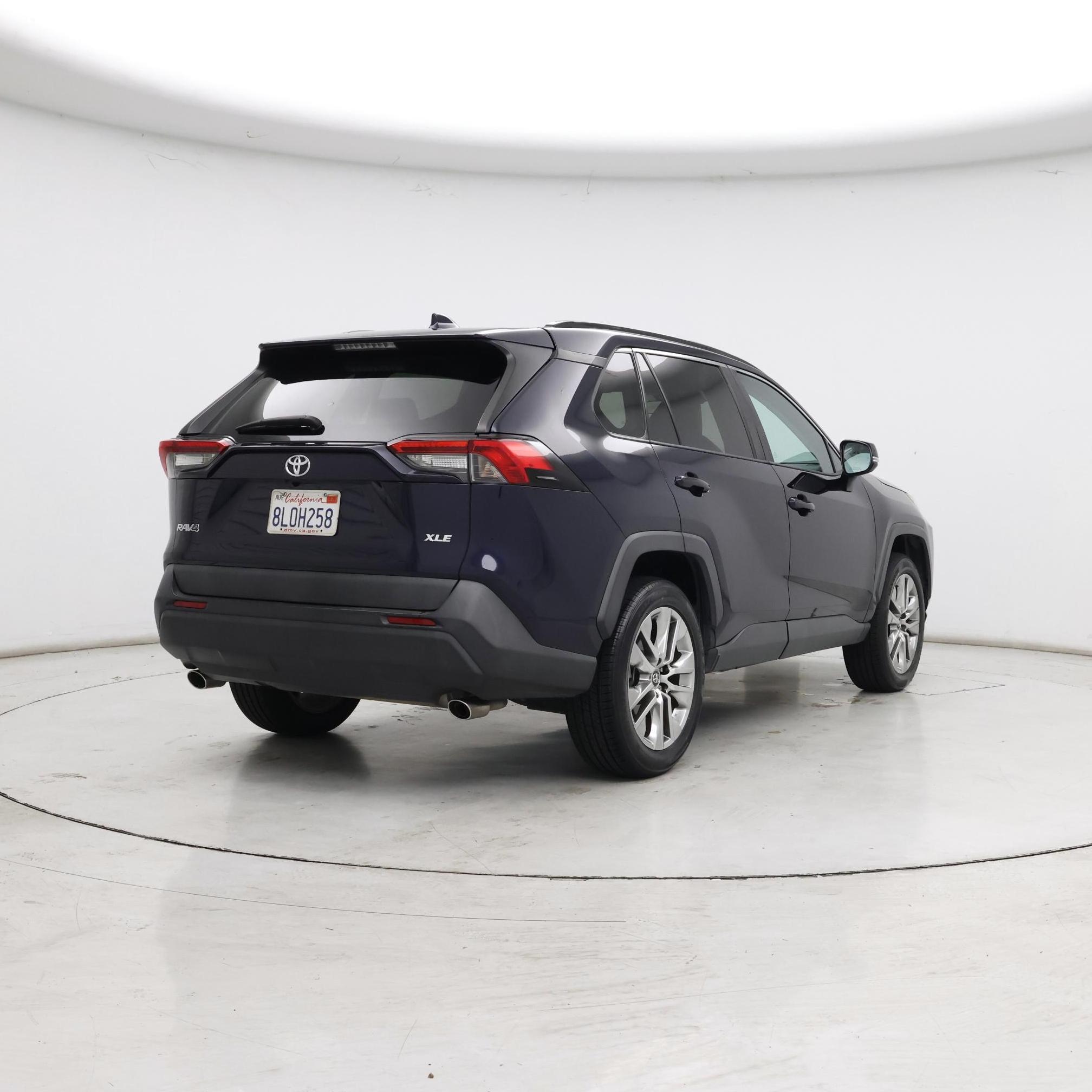 Thumbnail: 2019 Toyota RAV4 - 8