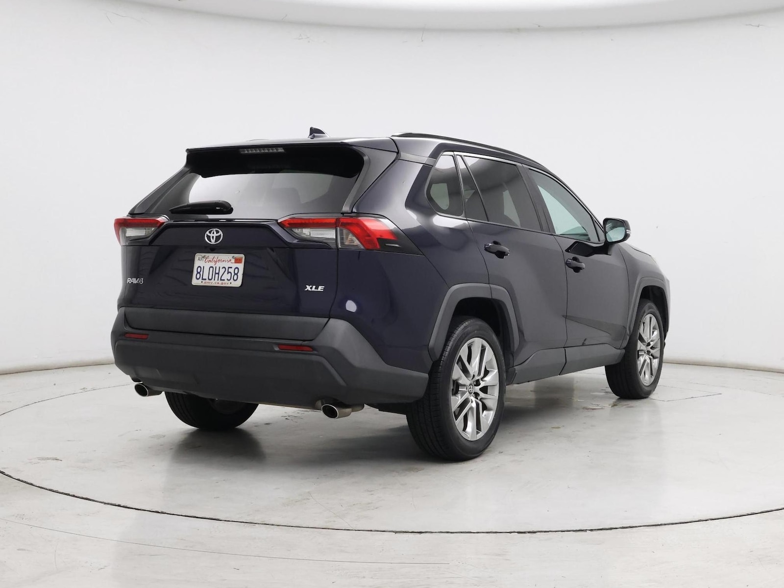 2019 Toyota RAV4 XLE Premium - Photo 9
