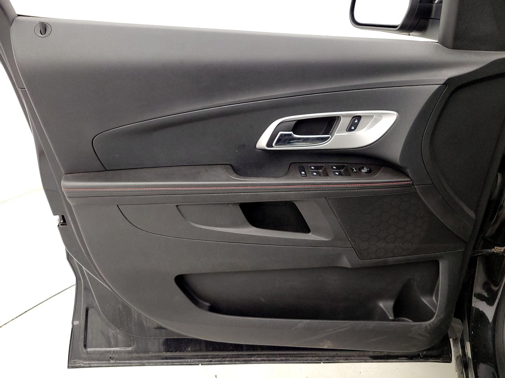 Thumbnail: 2015 Chevrolet Equinox - 12