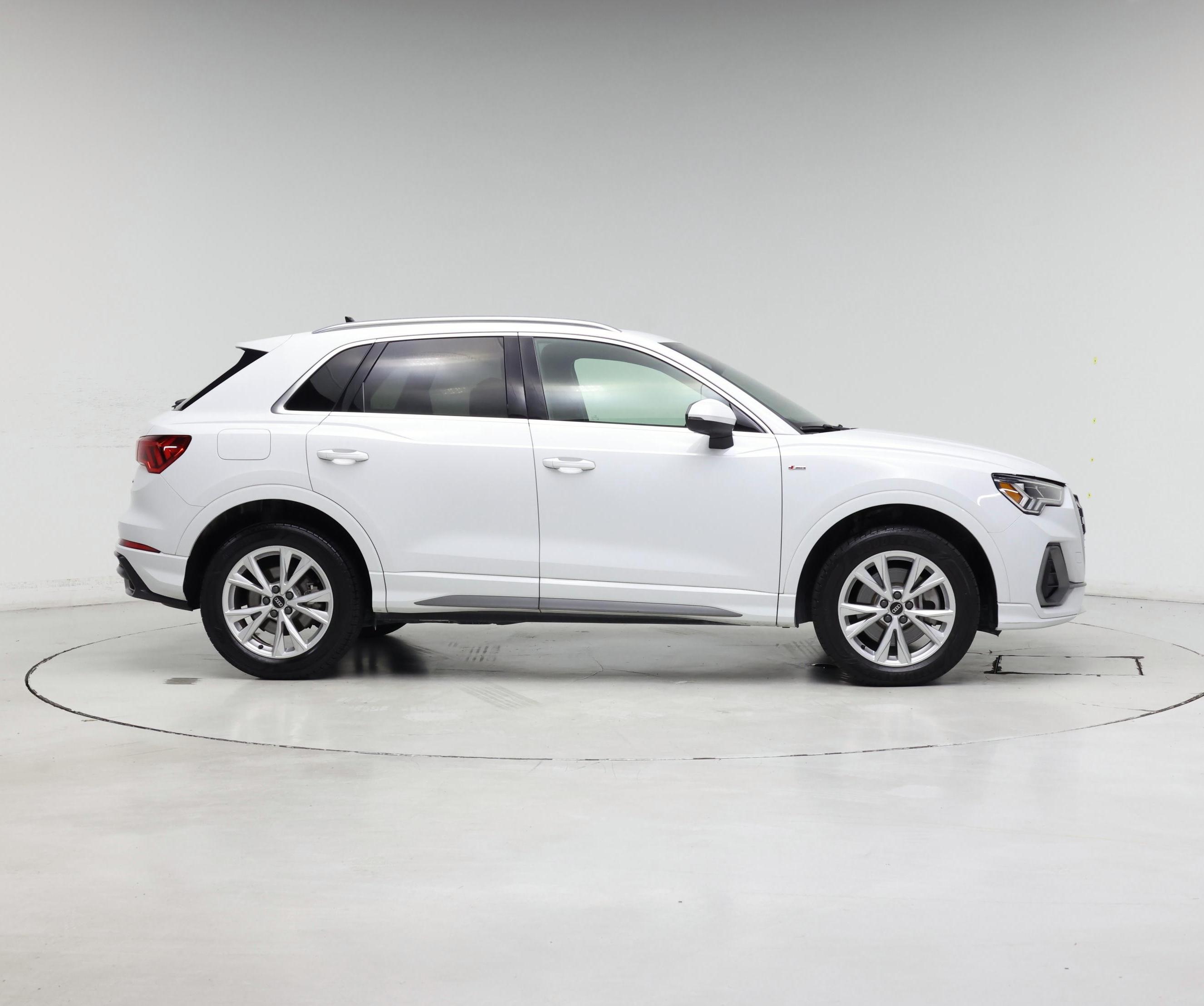 Thumbnail: 2022 Audi Q3 - 7