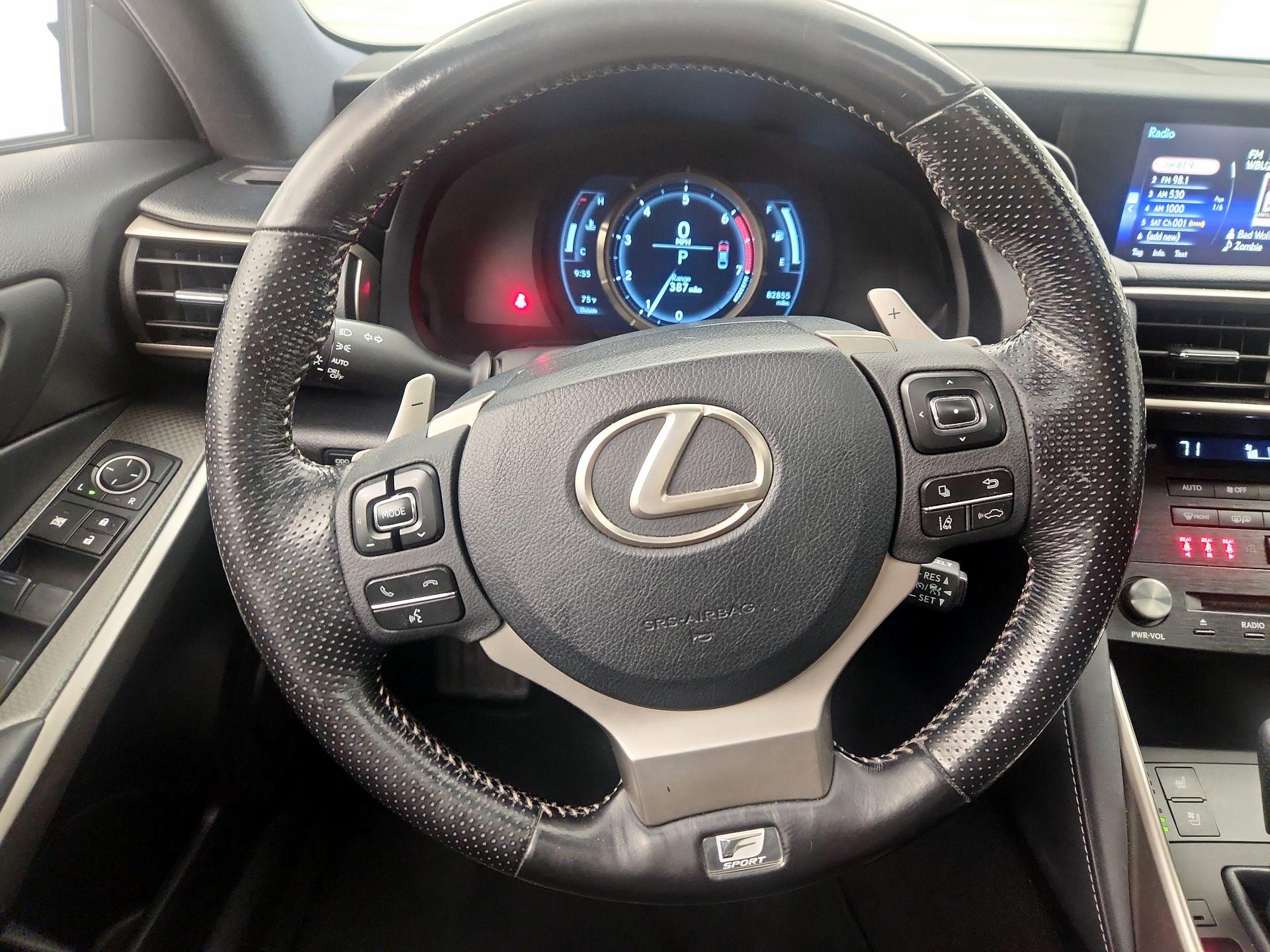 Thumbnail: 2017 Lexus IS - 10