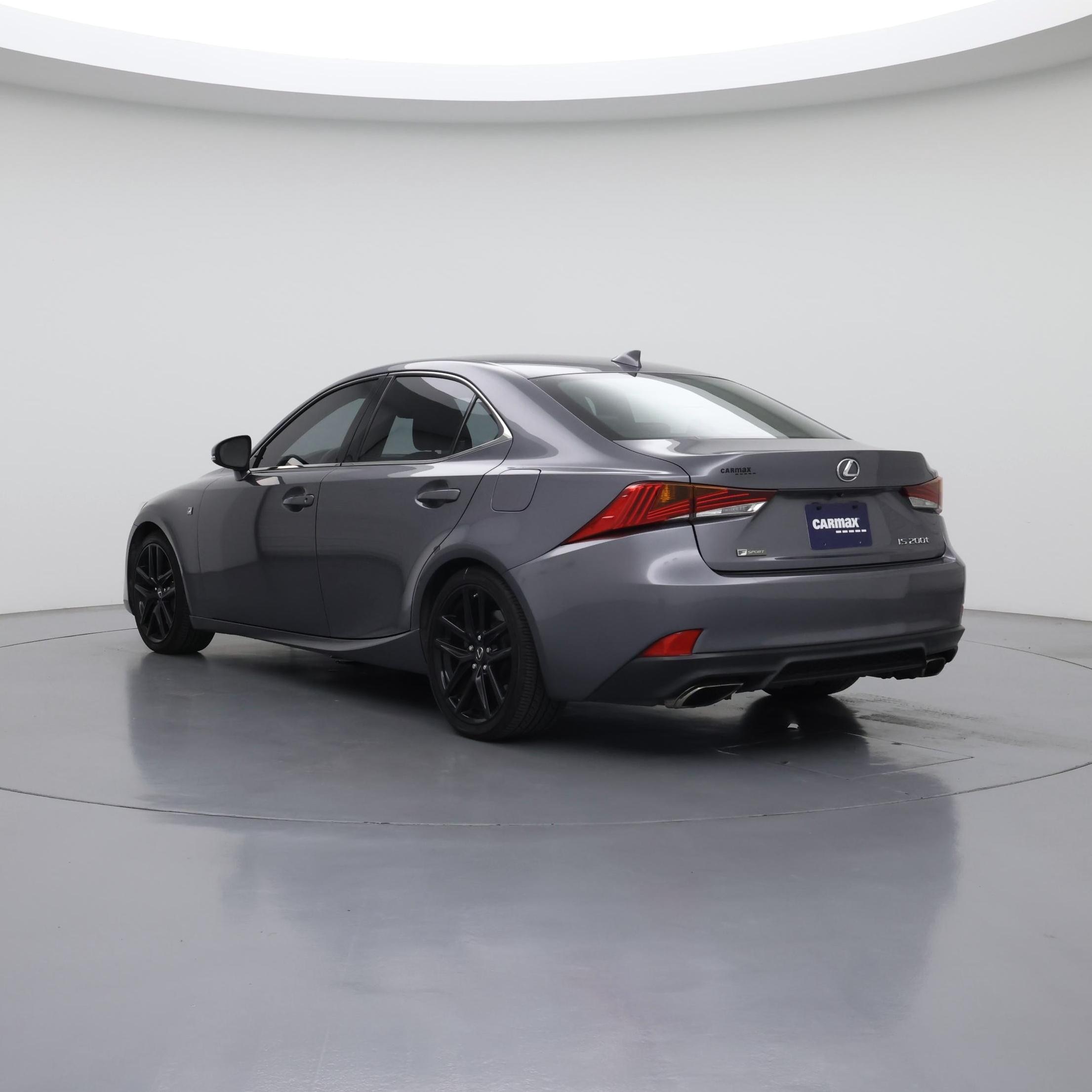 Thumbnail: 2017 Lexus IS - 2