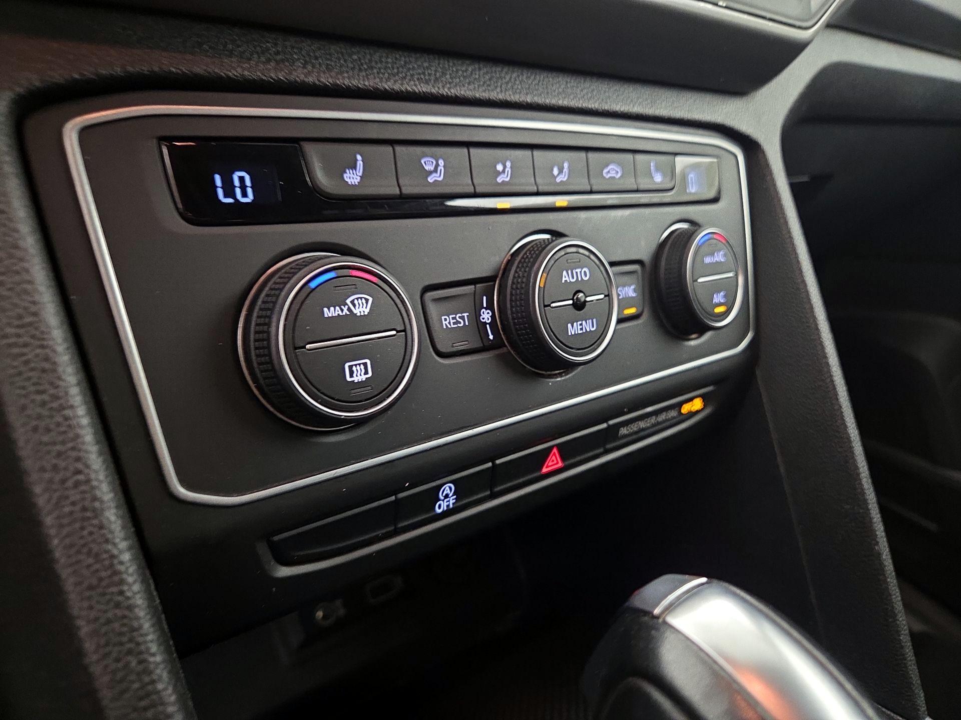 Thumbnail: 2019 Volkswagen Atlas - 16