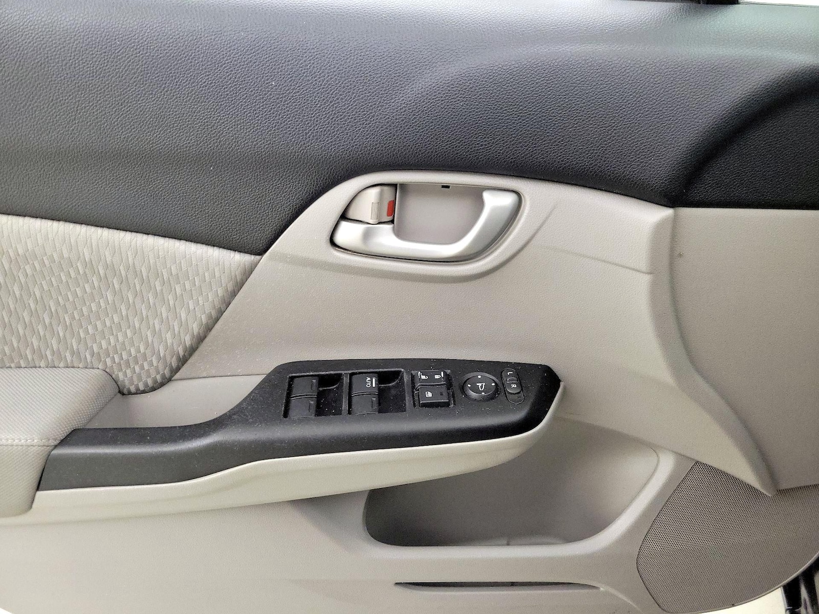2015 Honda Civic LX - Photo 13