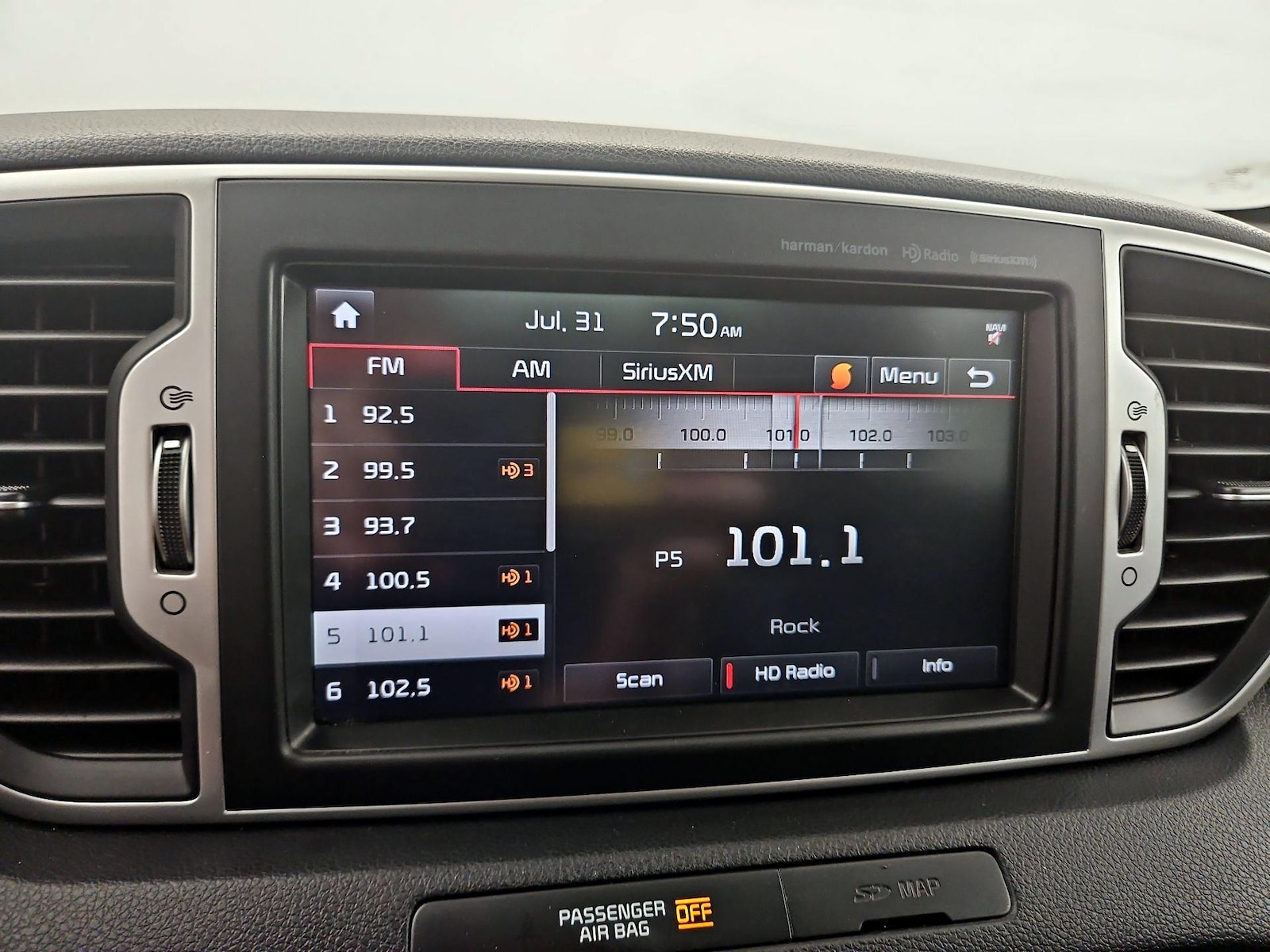 2017 Kia Sportage EX - Photo 17