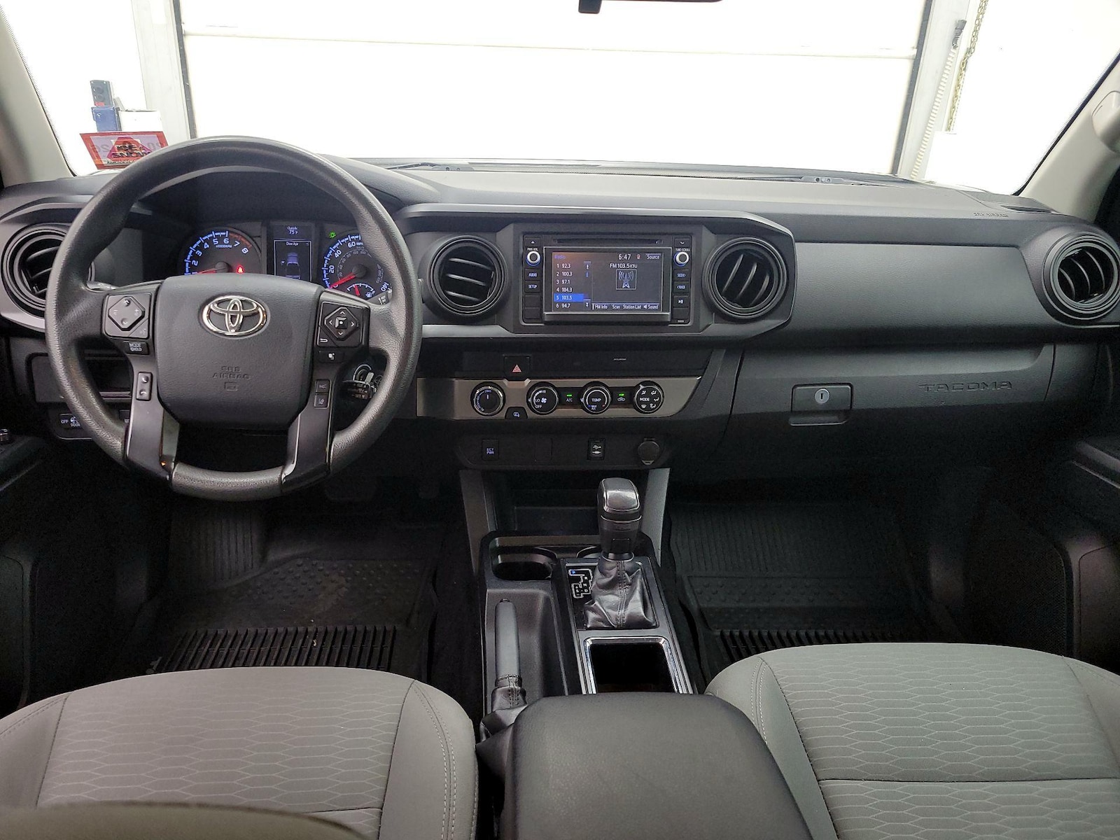 Photo 10