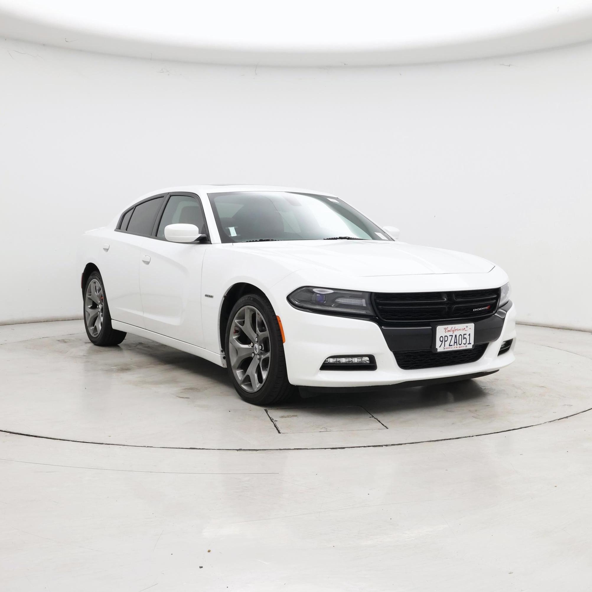 White 2016 Dodge Charger Sedan Rear-Wheel Drive Automatic