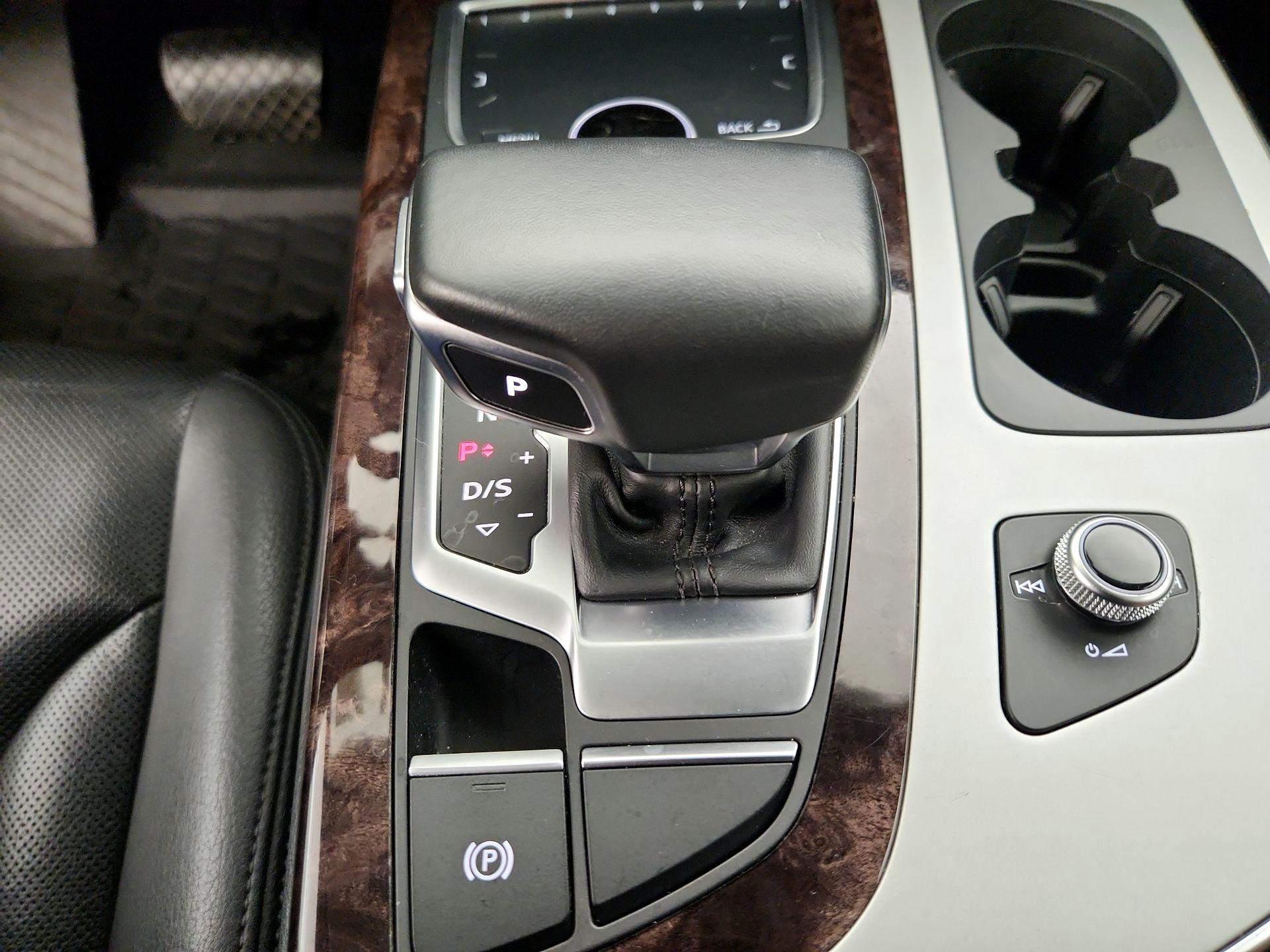Thumbnail: 2019 Audi Q7 - 18