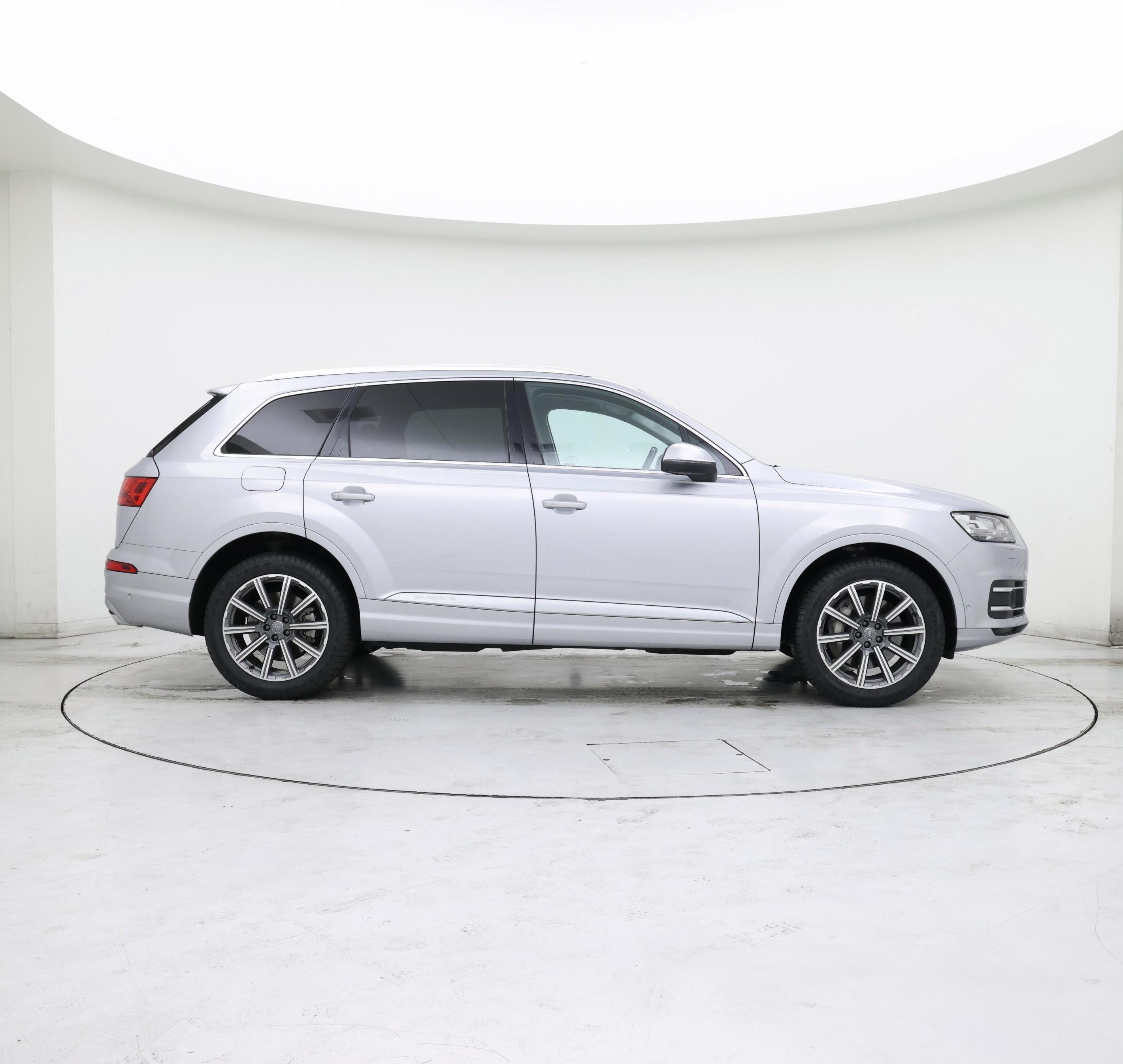 Thumbnail: 2019 Audi Q7 - 7