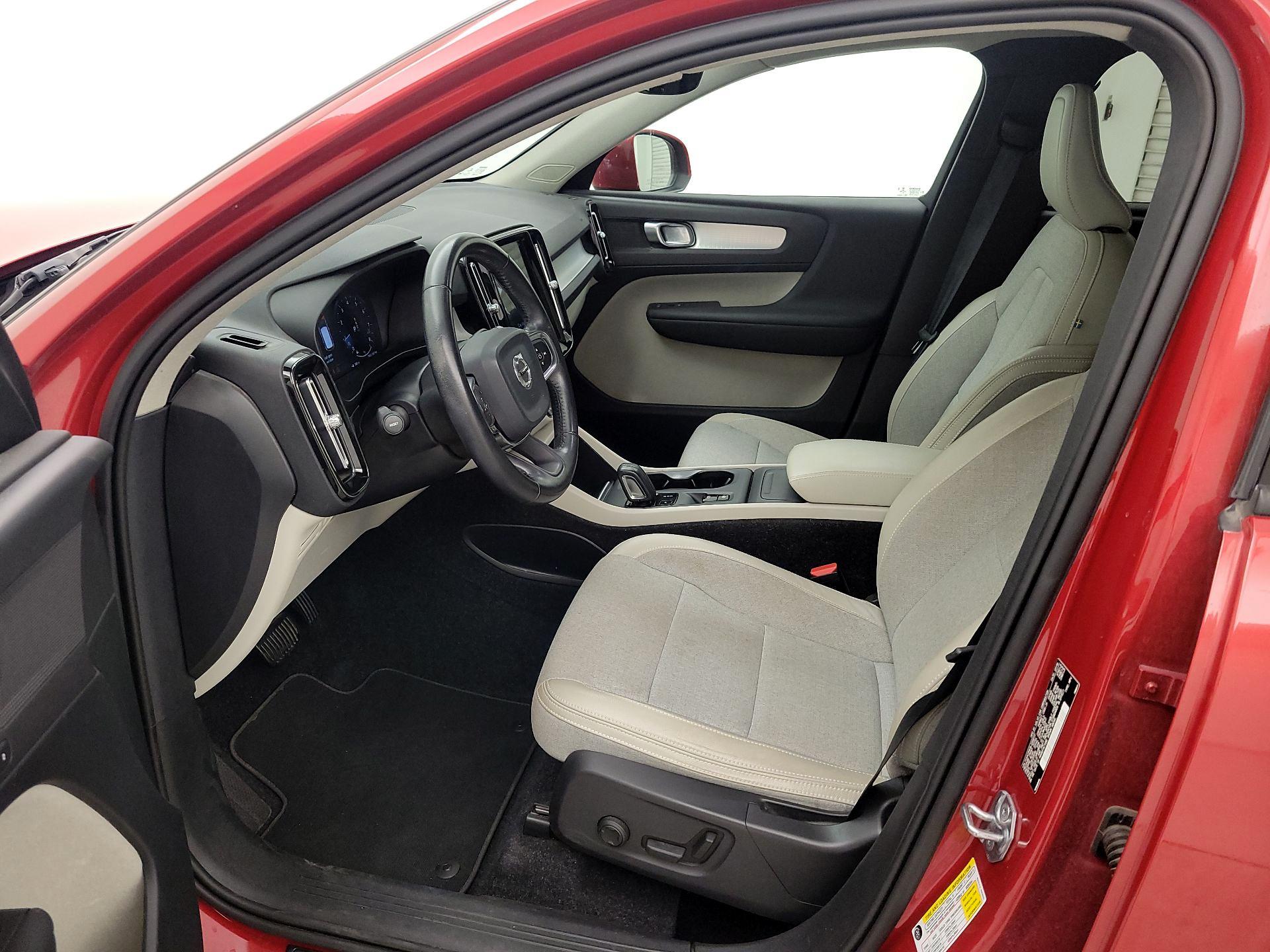 Thumbnail: 2020 Volvo XC40 - 11