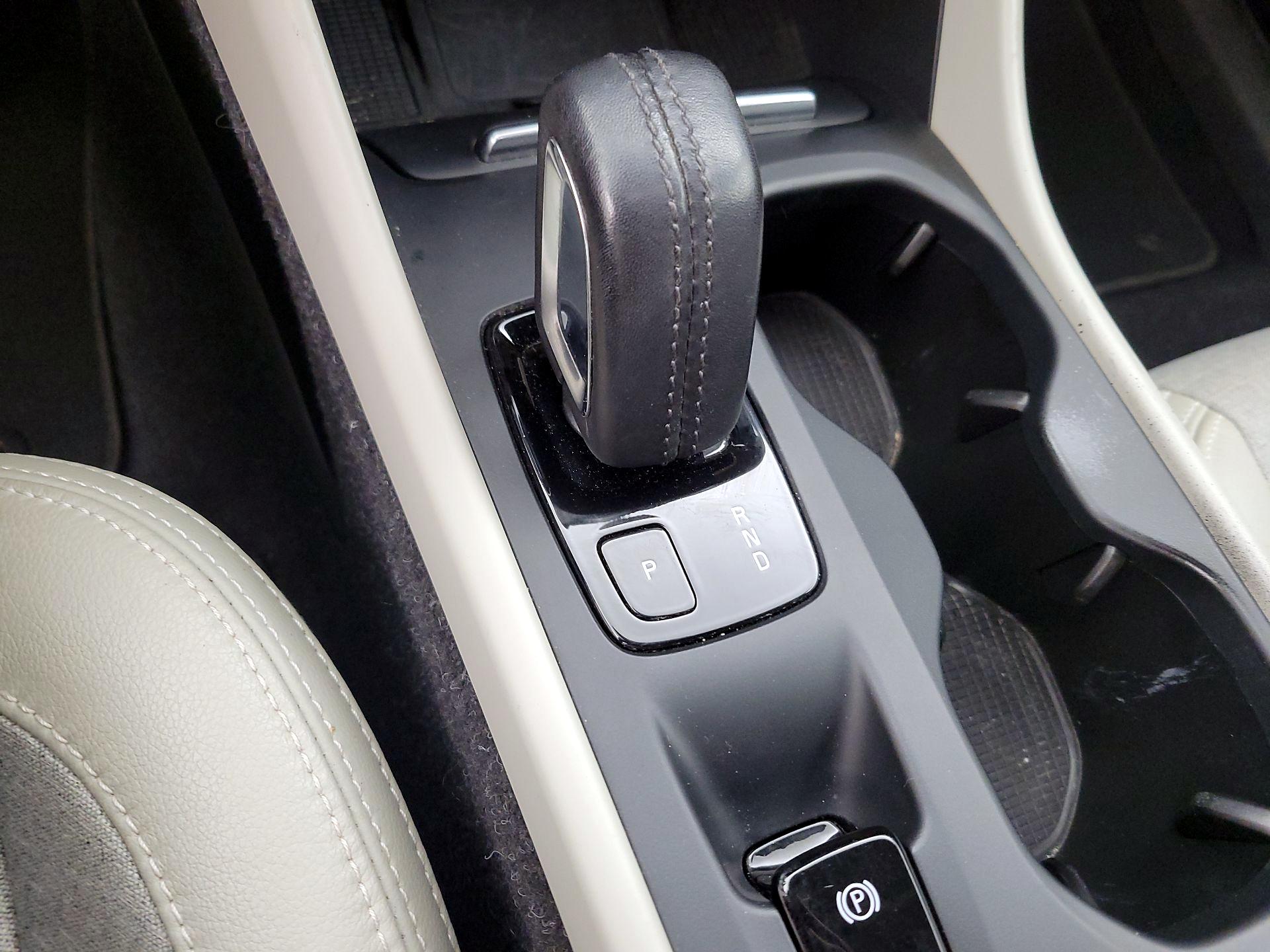 Thumbnail: 2020 Volvo XC40 - 15