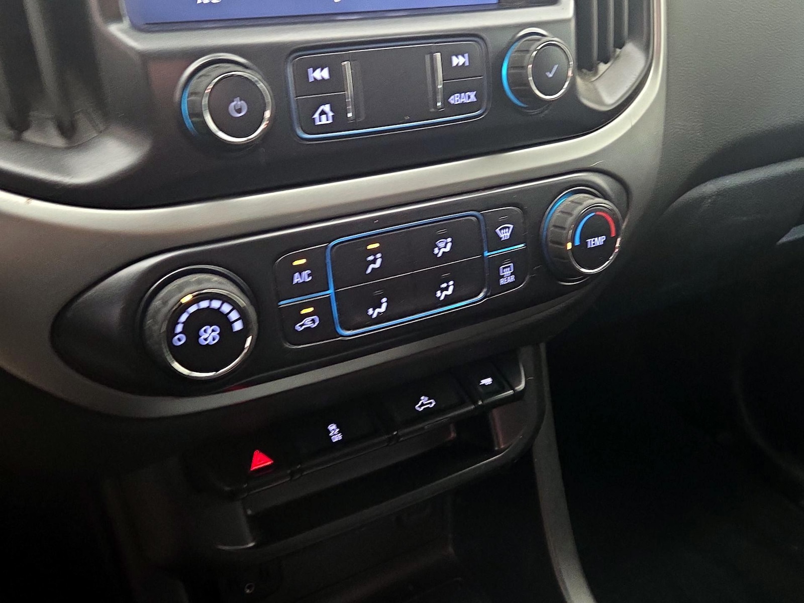 2020 Chevrolet Colorado LT - Photo 17