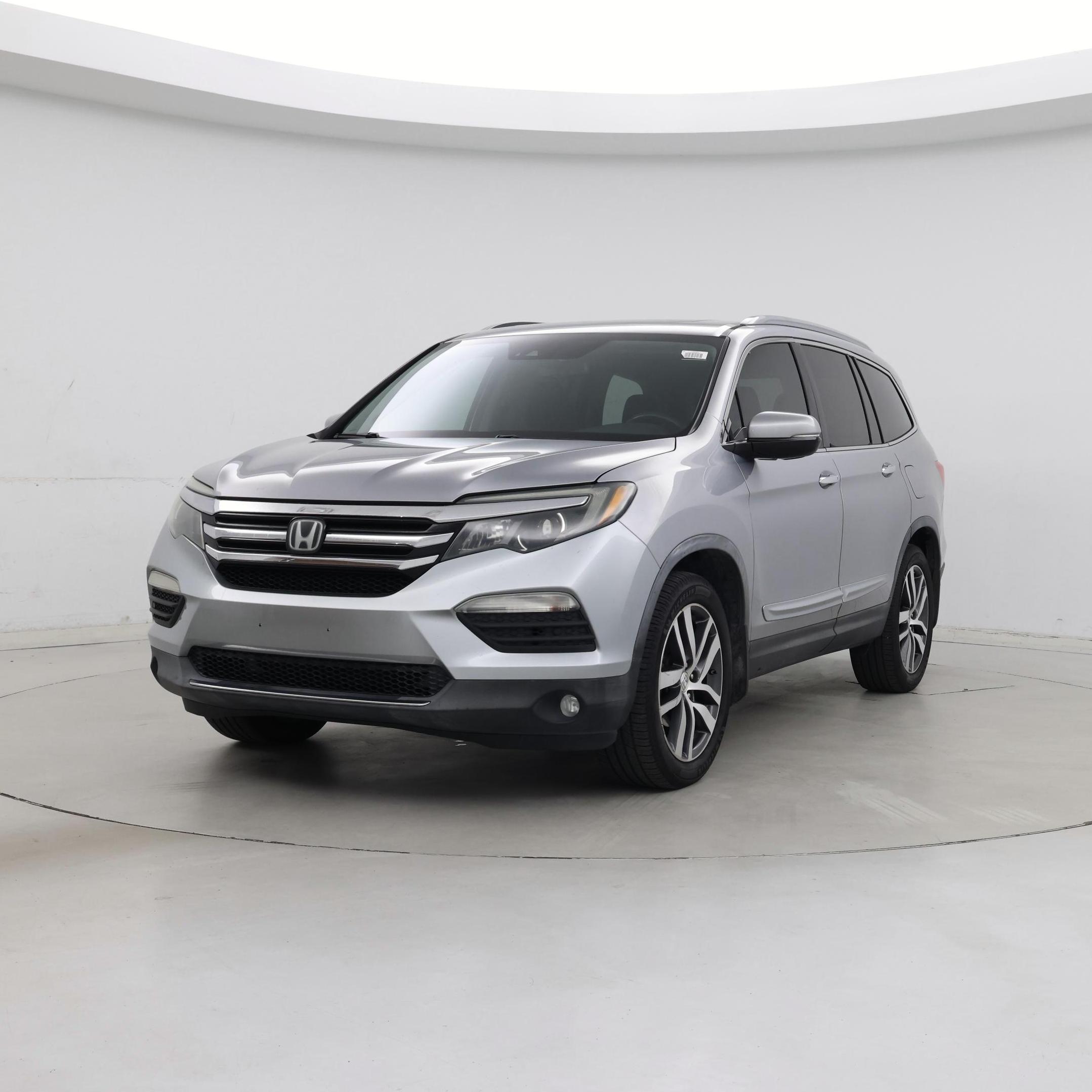 Thumbnail: 2017 Honda Pilot - 4