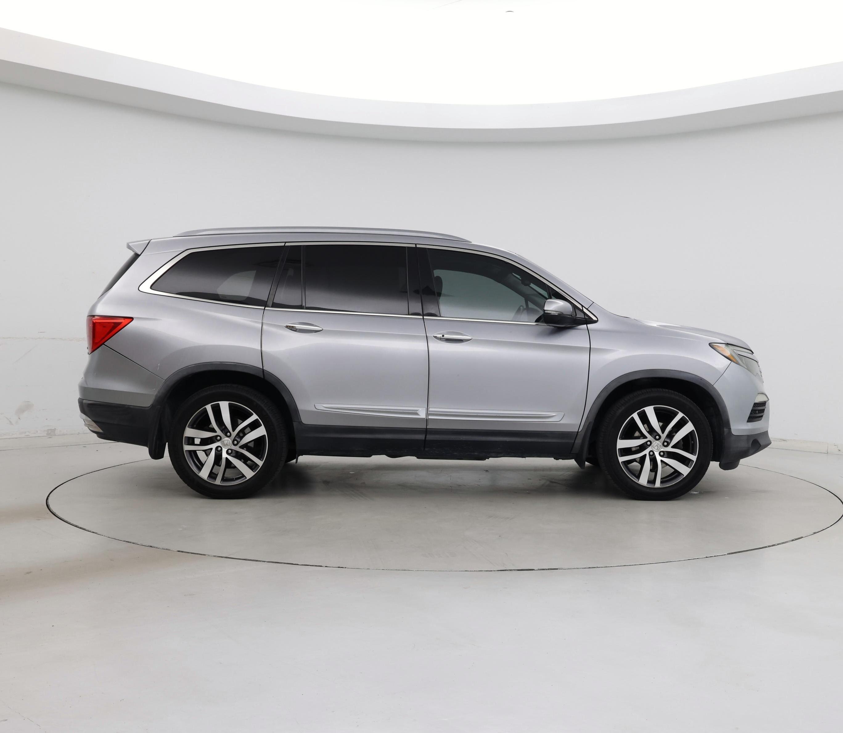 Thumbnail: 2017 Honda Pilot - 7