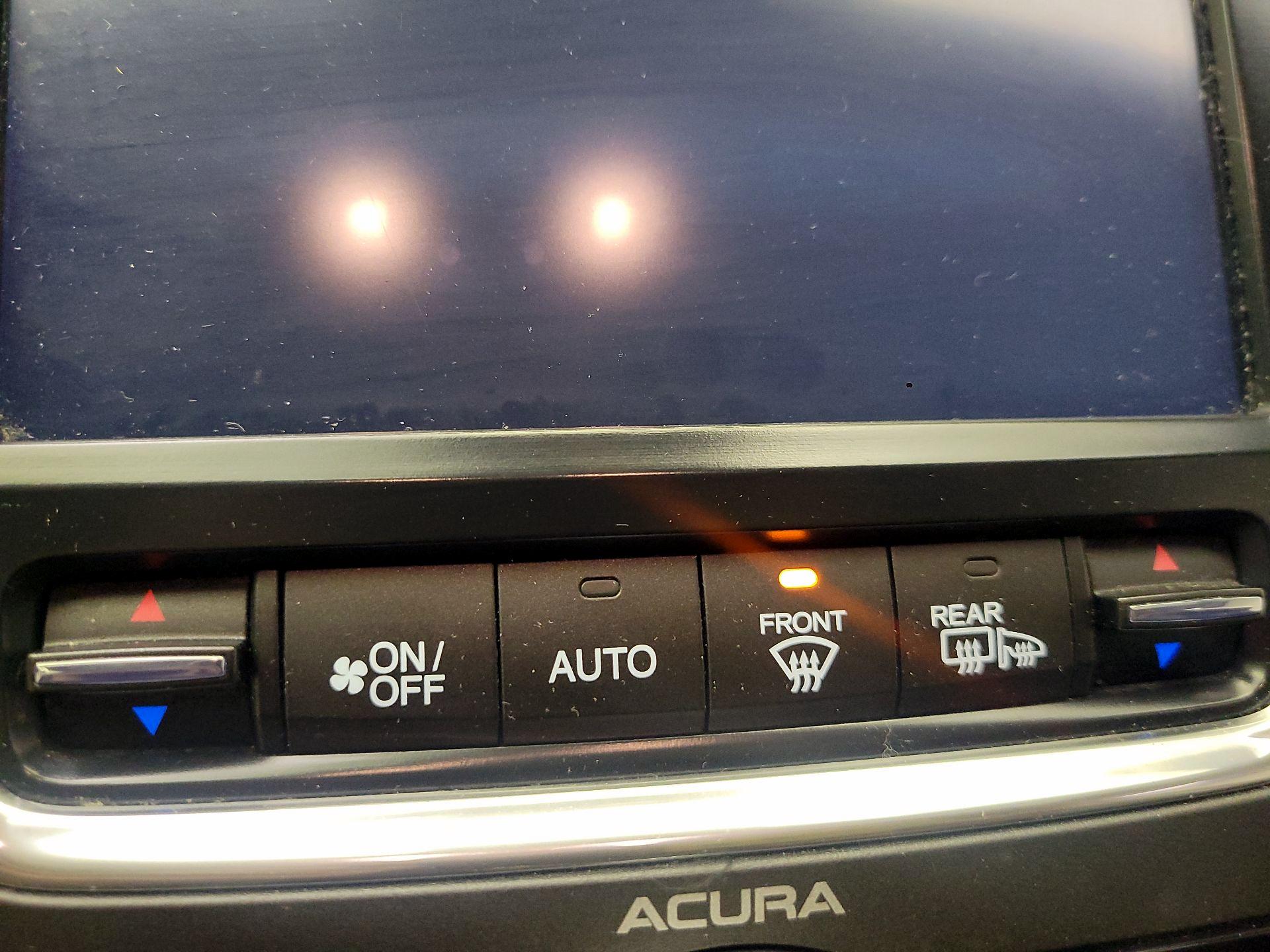 Thumbnail: 2020 Acura MDX - 17