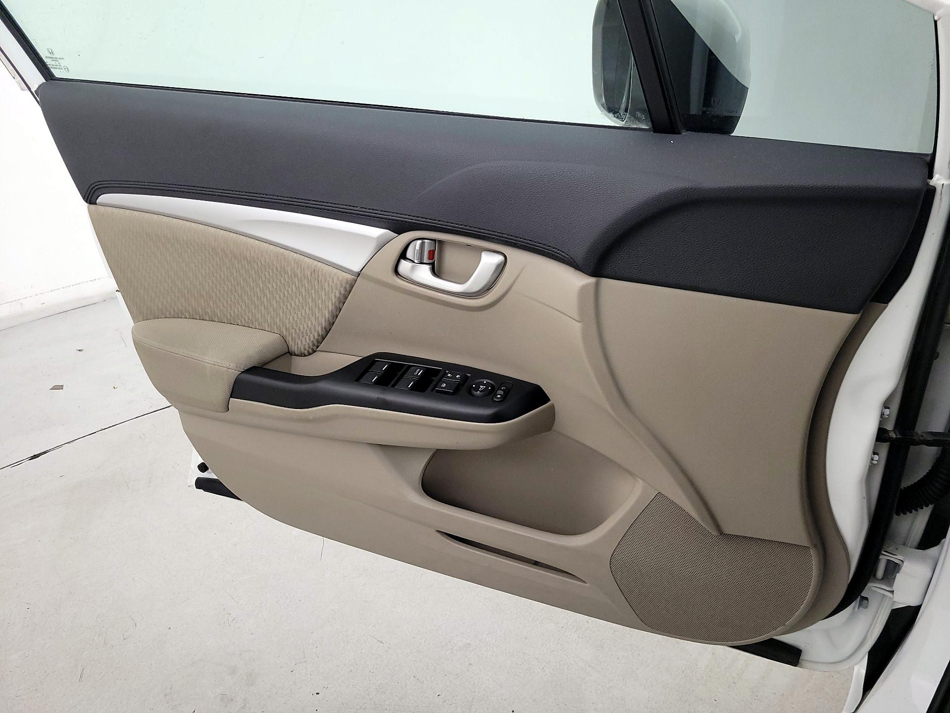 Thumbnail: 2015 Honda Civic - 12