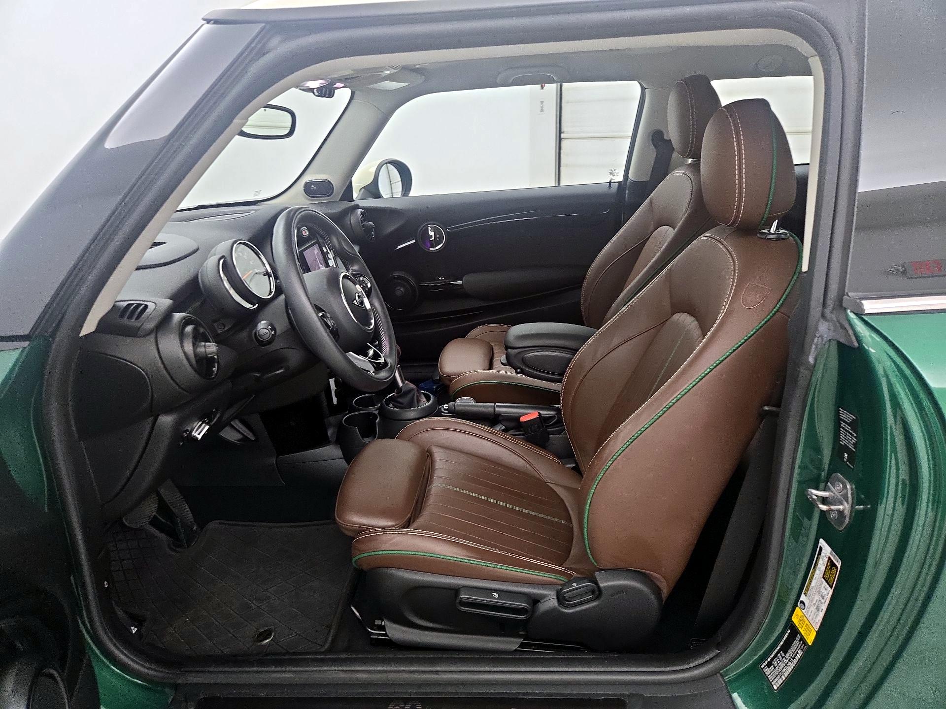 Thumbnail: 2019 MINI Cooper Hardtop - 11