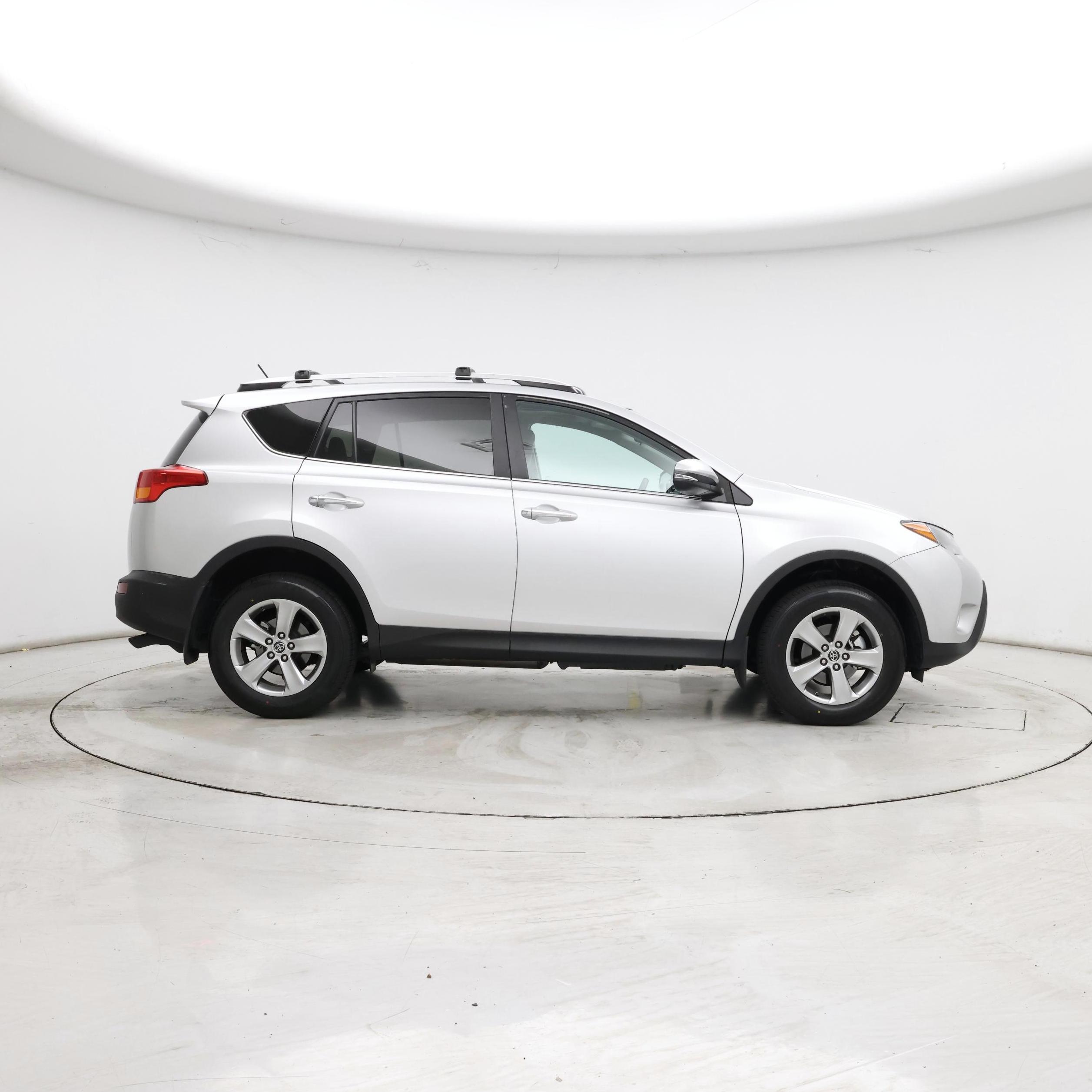 Thumbnail: 2015 Toyota RAV4 - 7