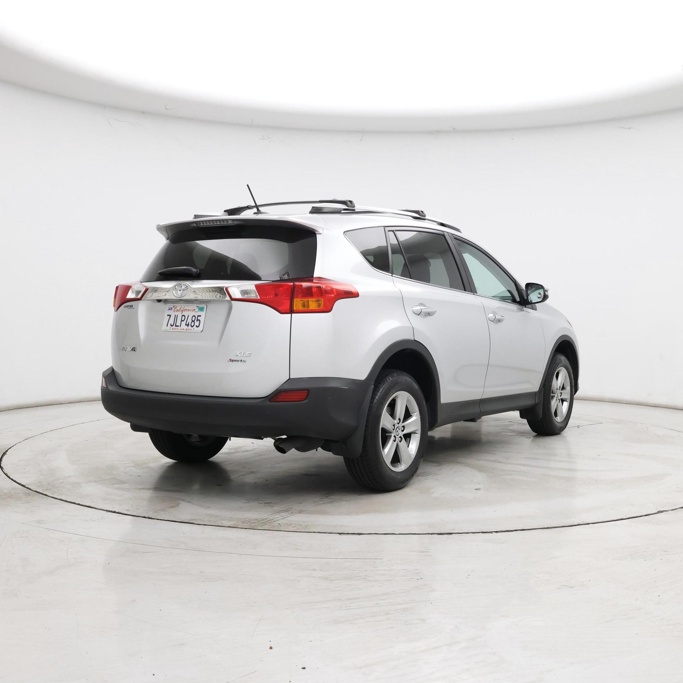 Thumbnail: 2015 Toyota RAV4 - 8