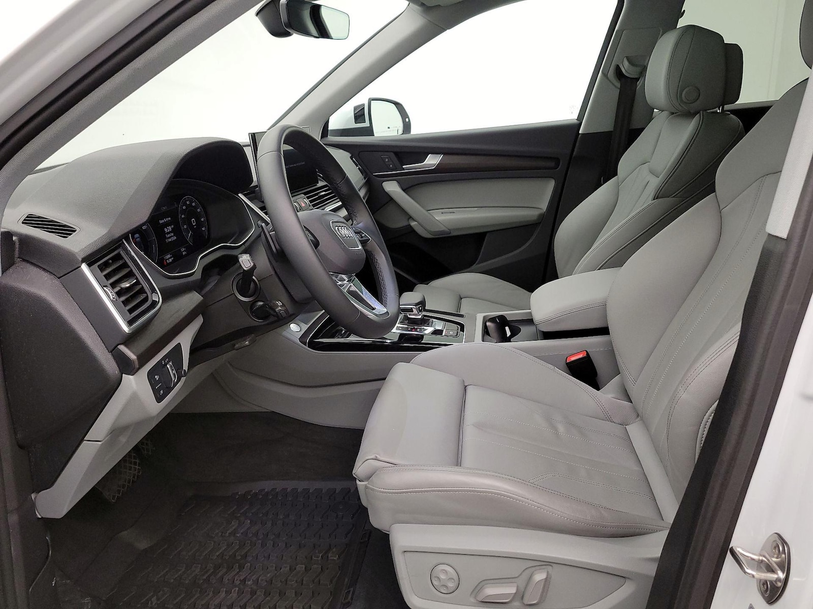 2024 Audi Q5 Premium - Photo 12