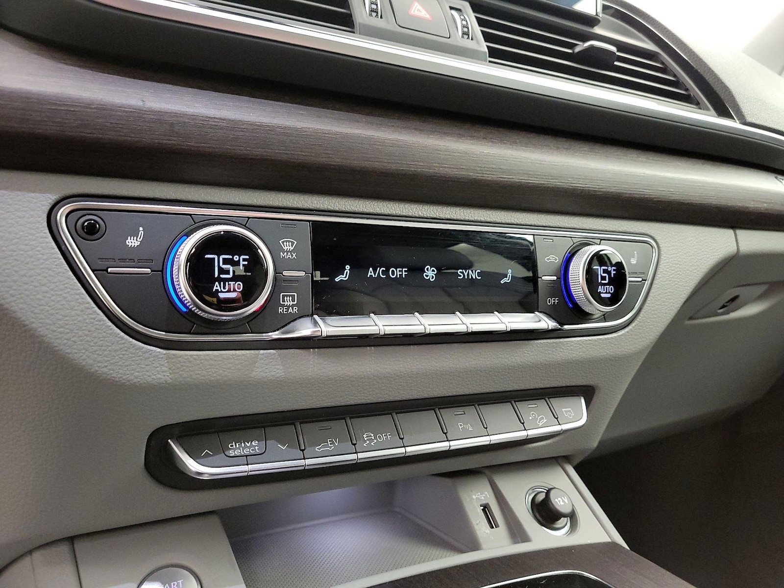 2024 Audi Q5 Premium - Photo 18