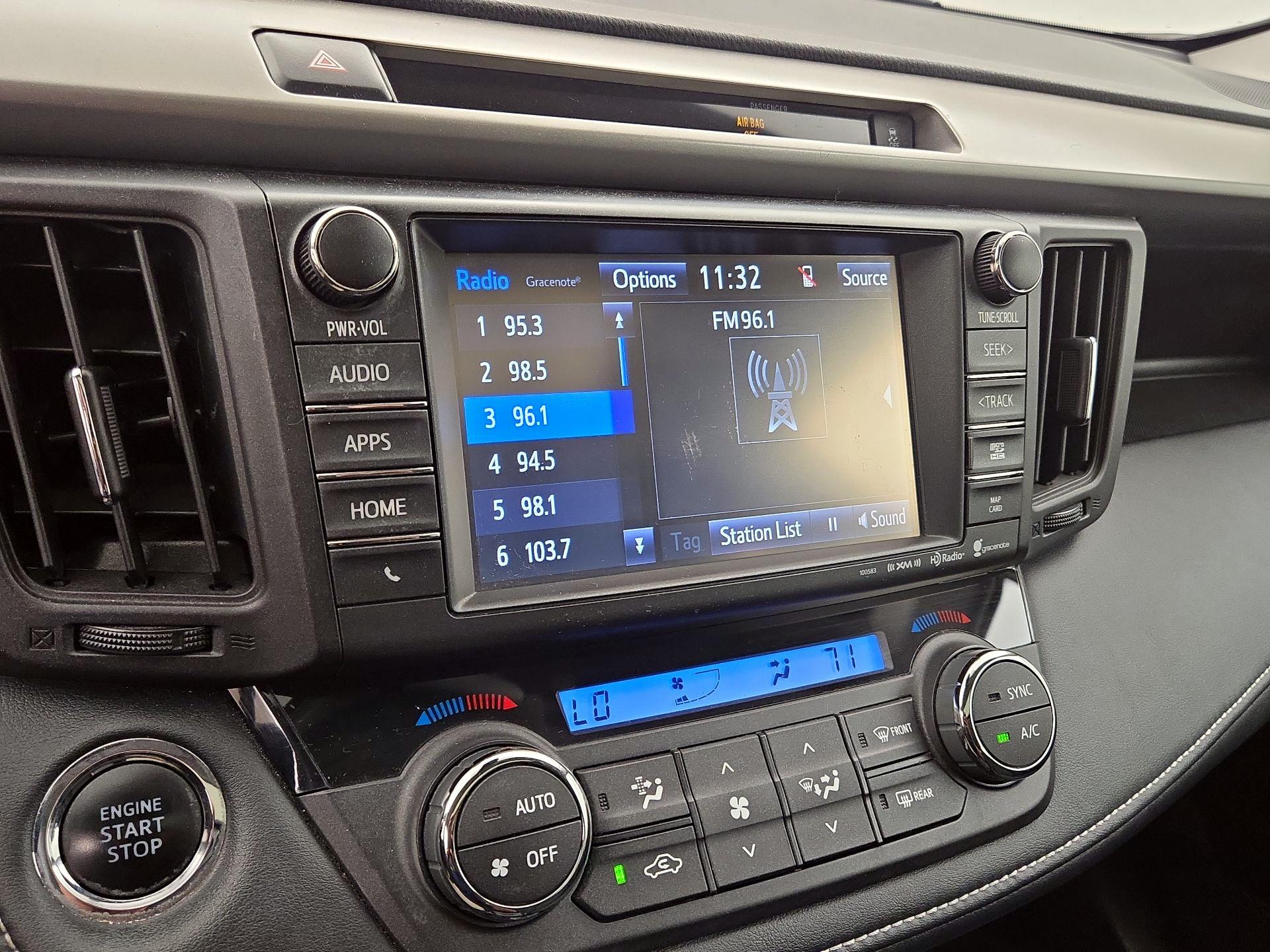 Thumbnail: 2016 Toyota RAV4 - 16