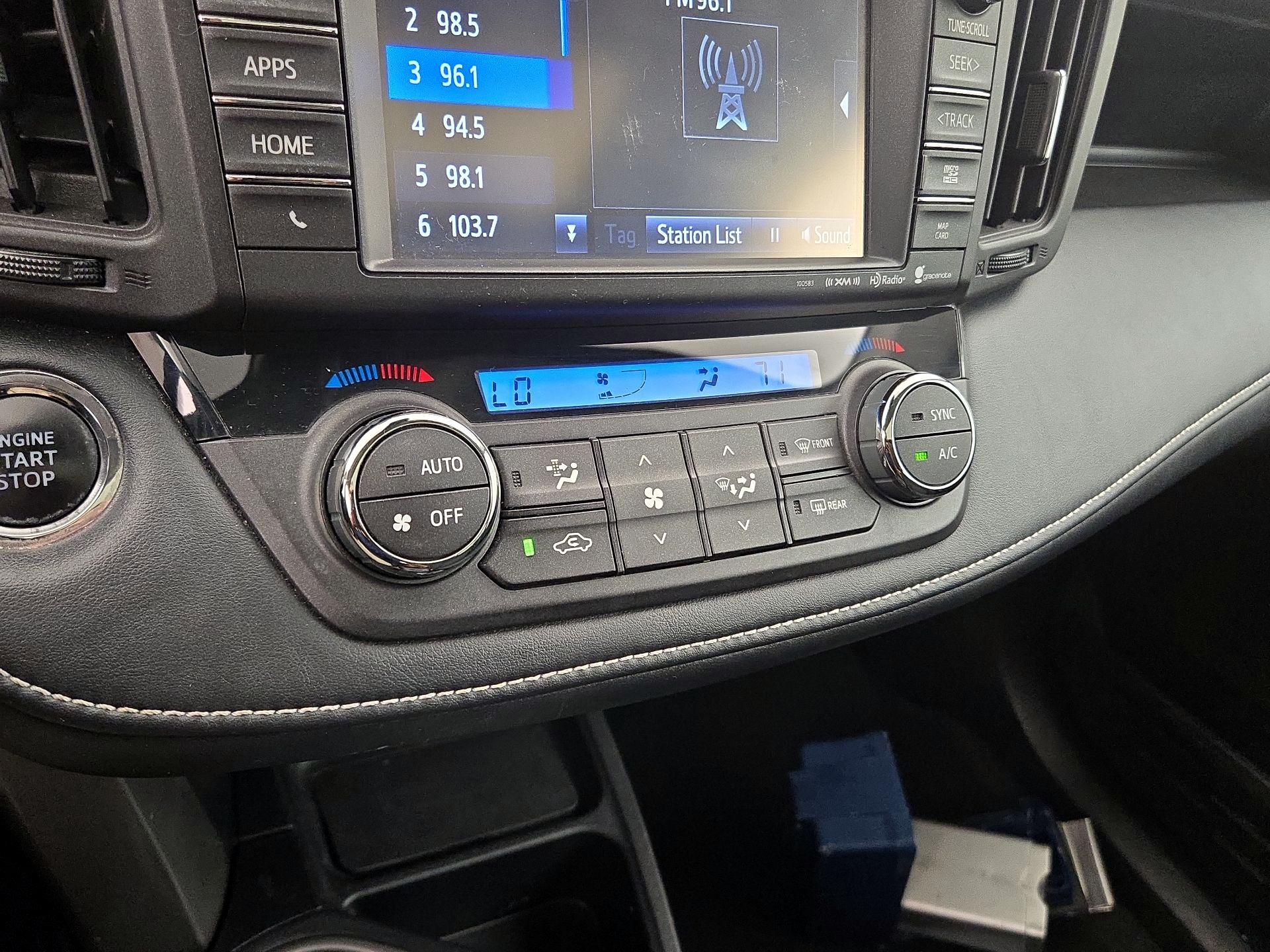 Thumbnail: 2016 Toyota RAV4 - 17