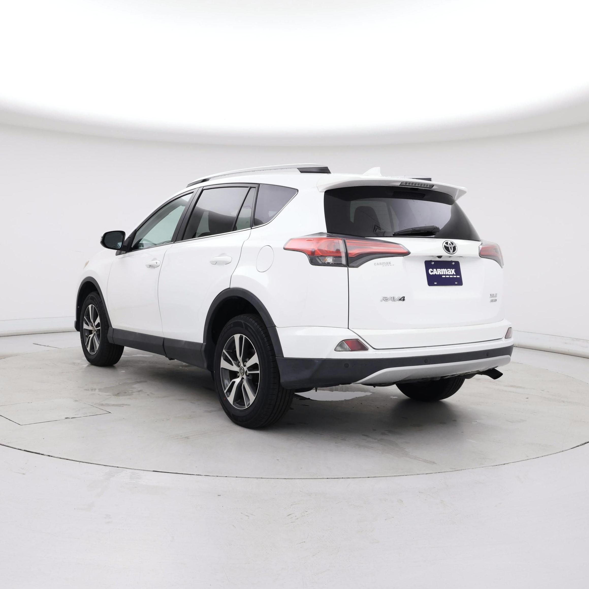 Thumbnail: 2016 Toyota RAV4 - 2