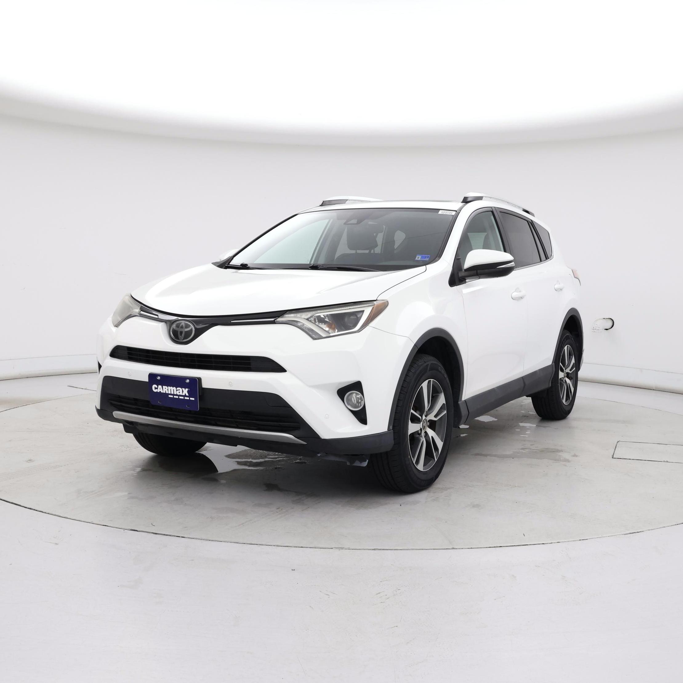 Thumbnail: 2016 Toyota RAV4 - 4