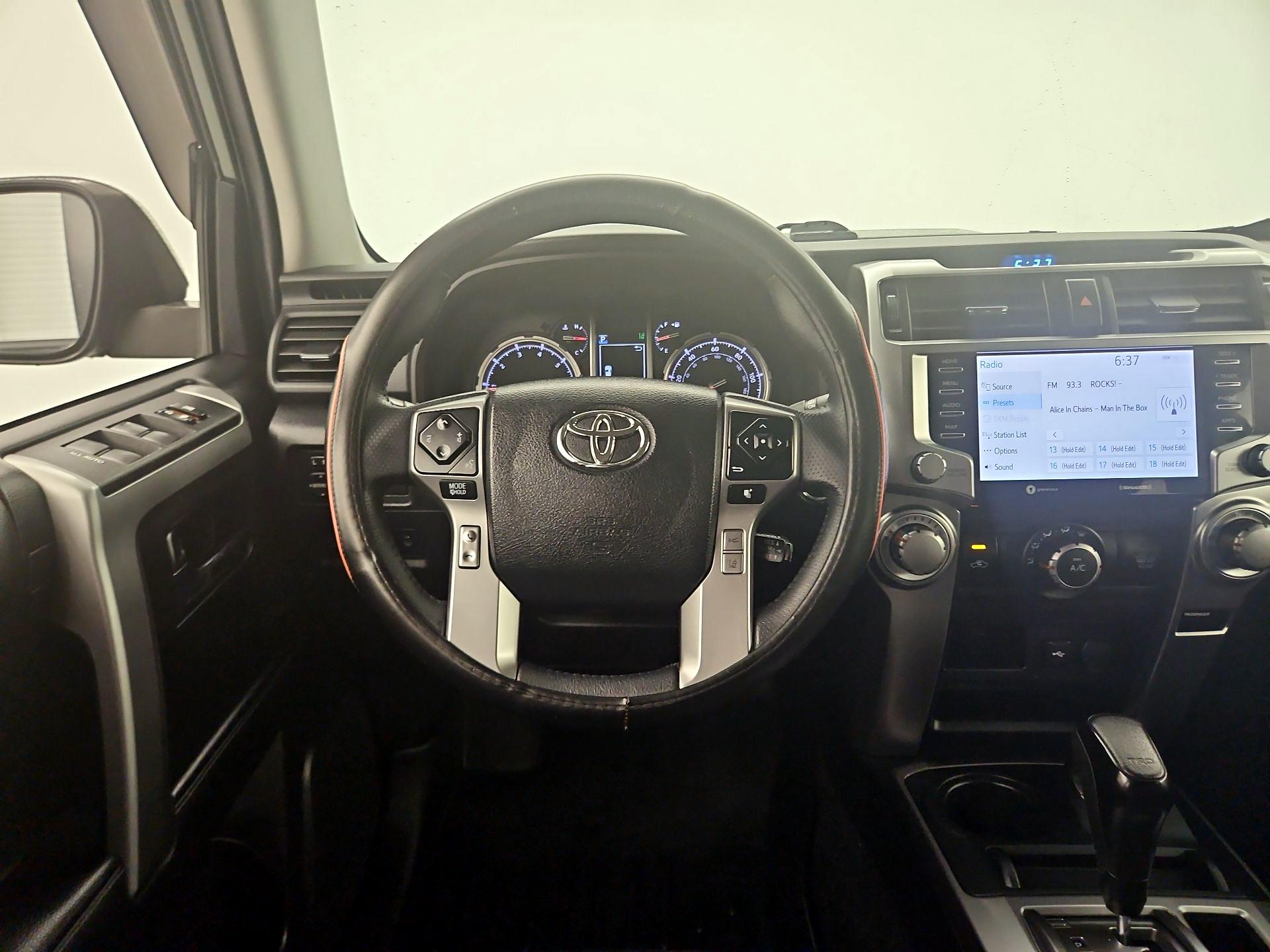 Thumbnail: 2022 Toyota 4Runner - 10