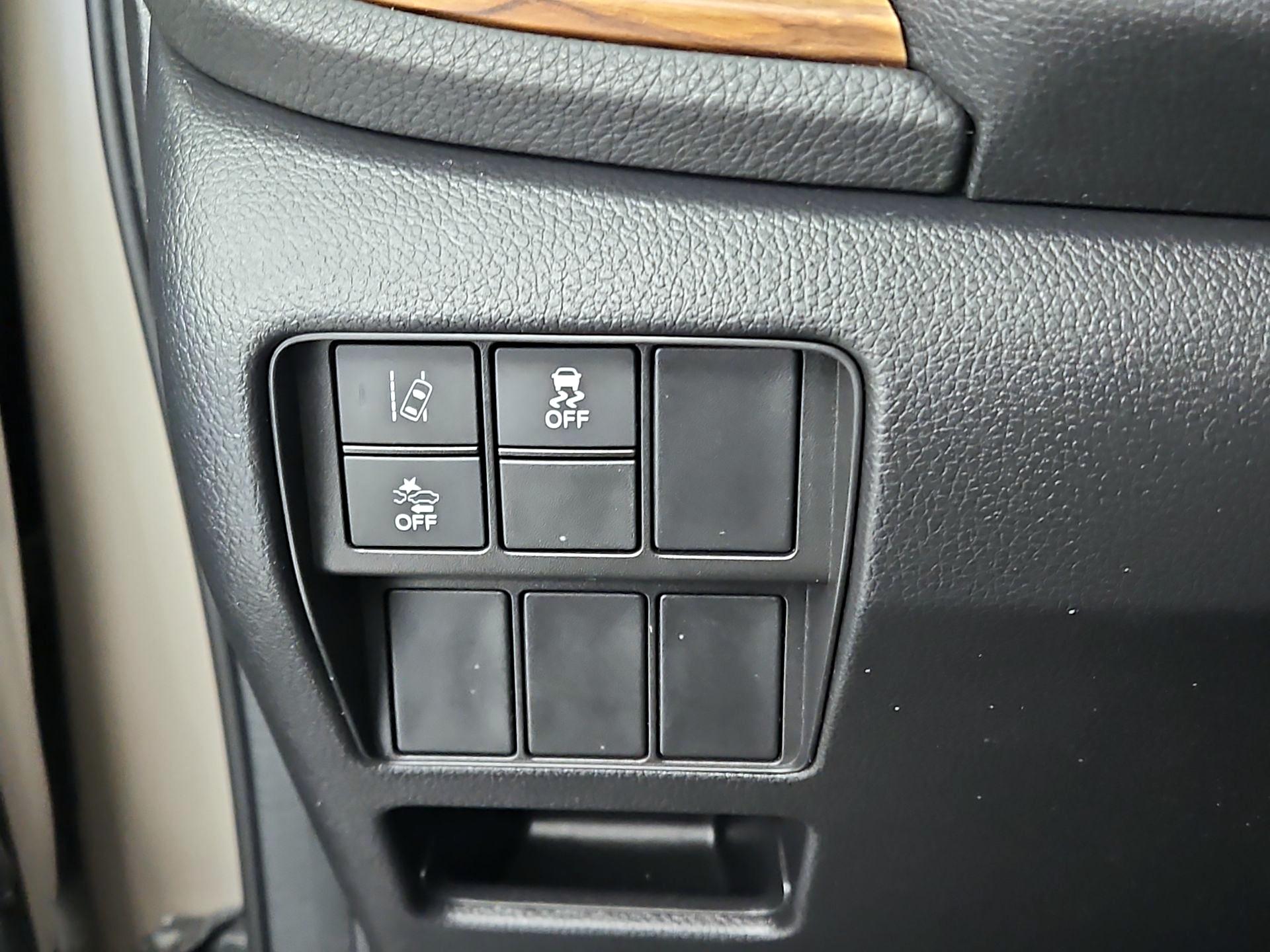 Thumbnail: 2018 Honda CR-V - 13