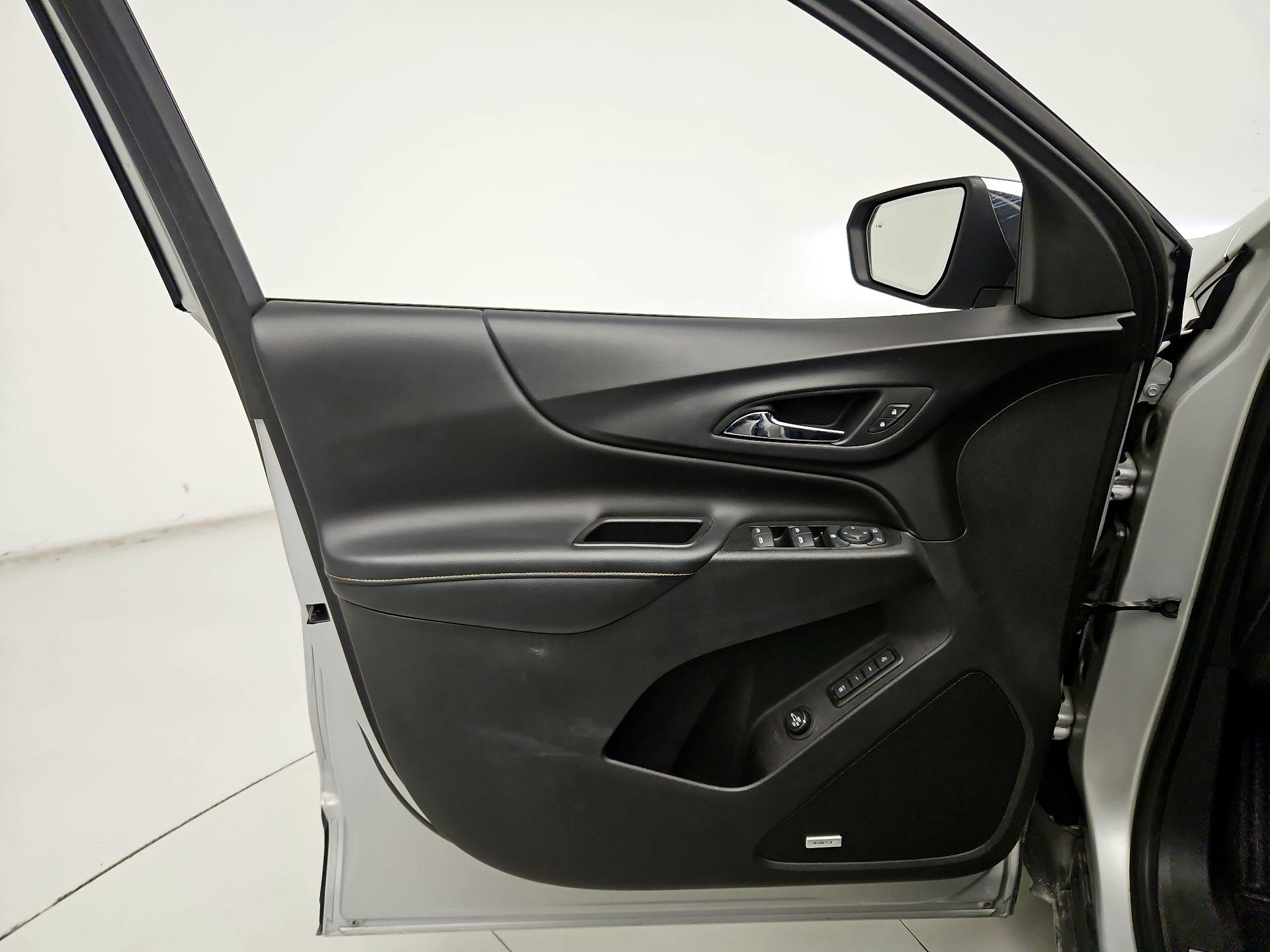 Thumbnail: 2019 Chevrolet Equinox - 12
