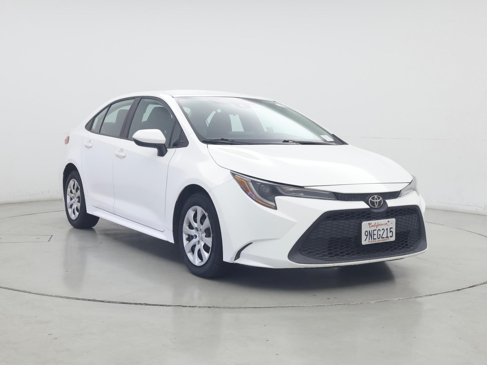2022 Toyota Corolla LE - Photo 2