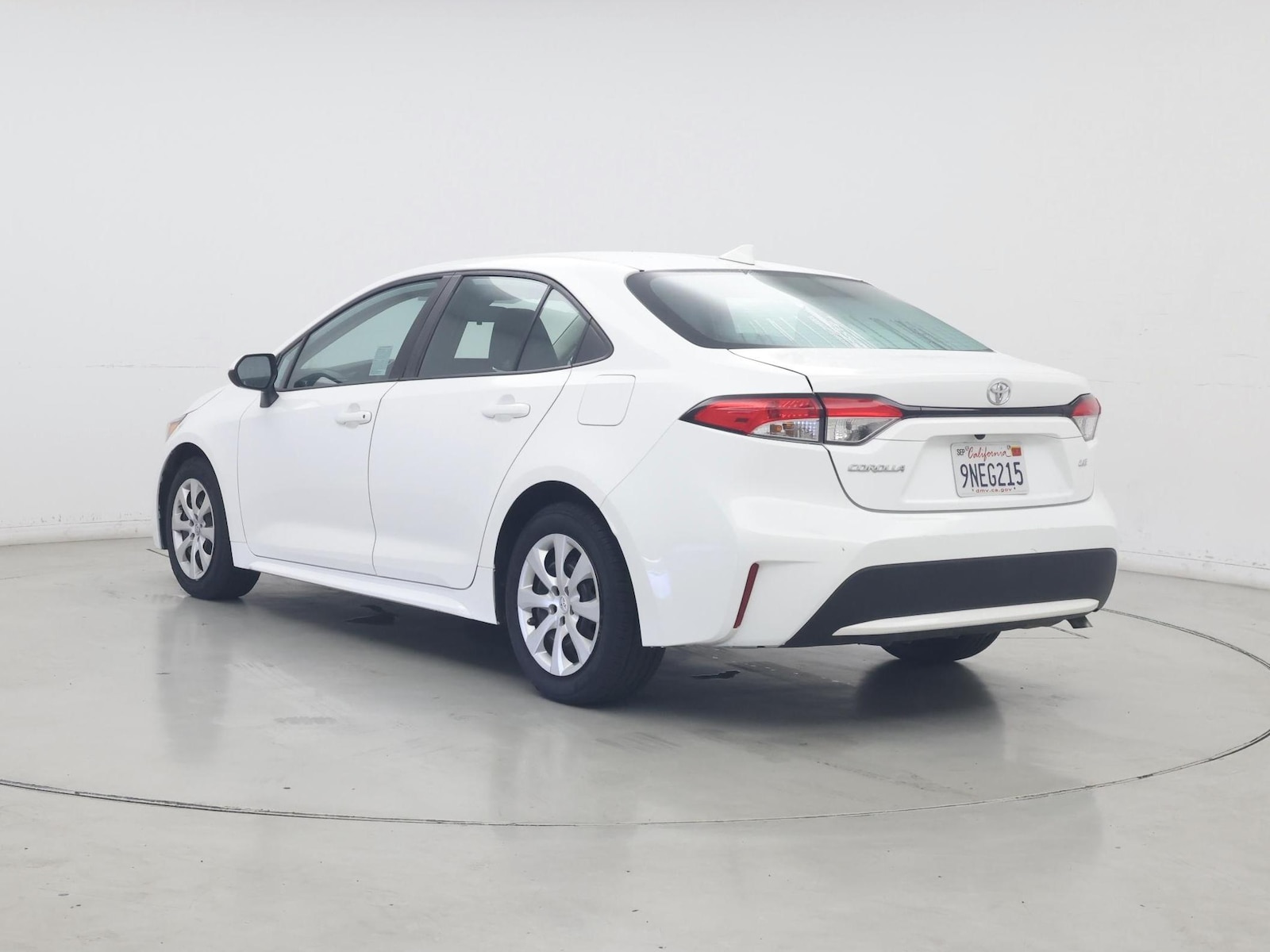 2022 Toyota Corolla LE - Photo 3