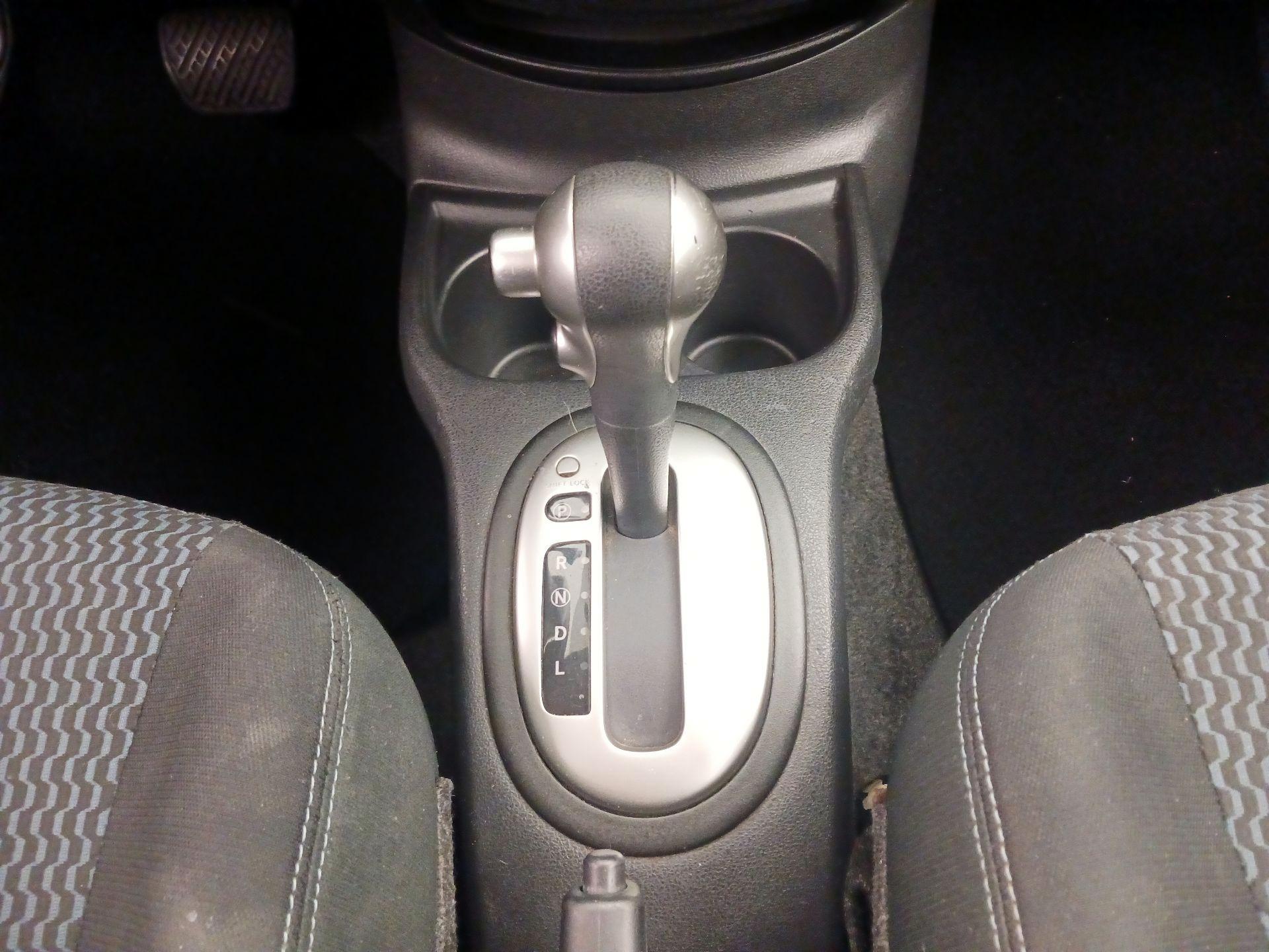 Thumbnail: 2016 Nissan Versa Note - 17