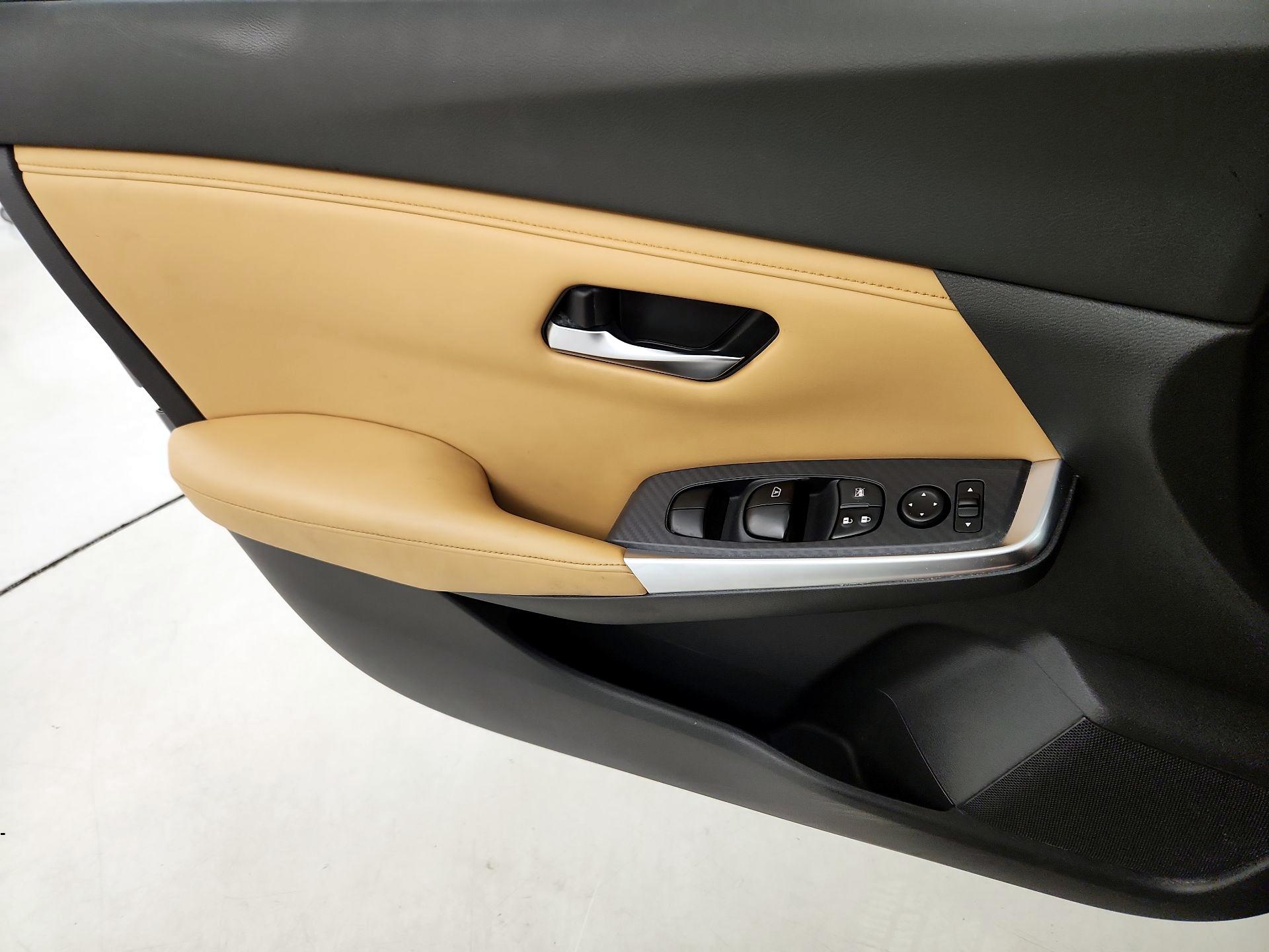 Thumbnail: 2020 Nissan Sentra - 12