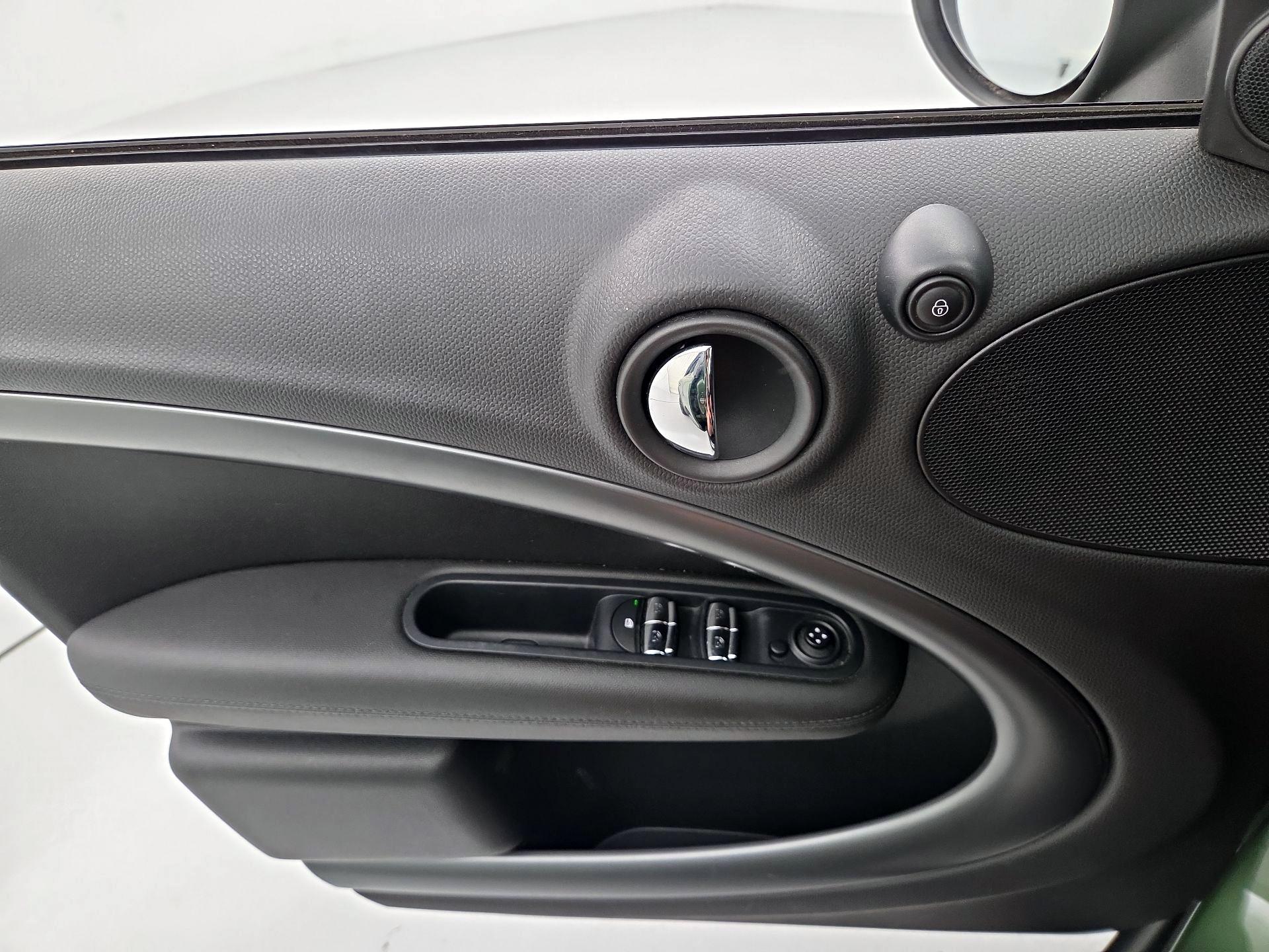 Thumbnail: 2016 MINI Cooper Countryman - 12
