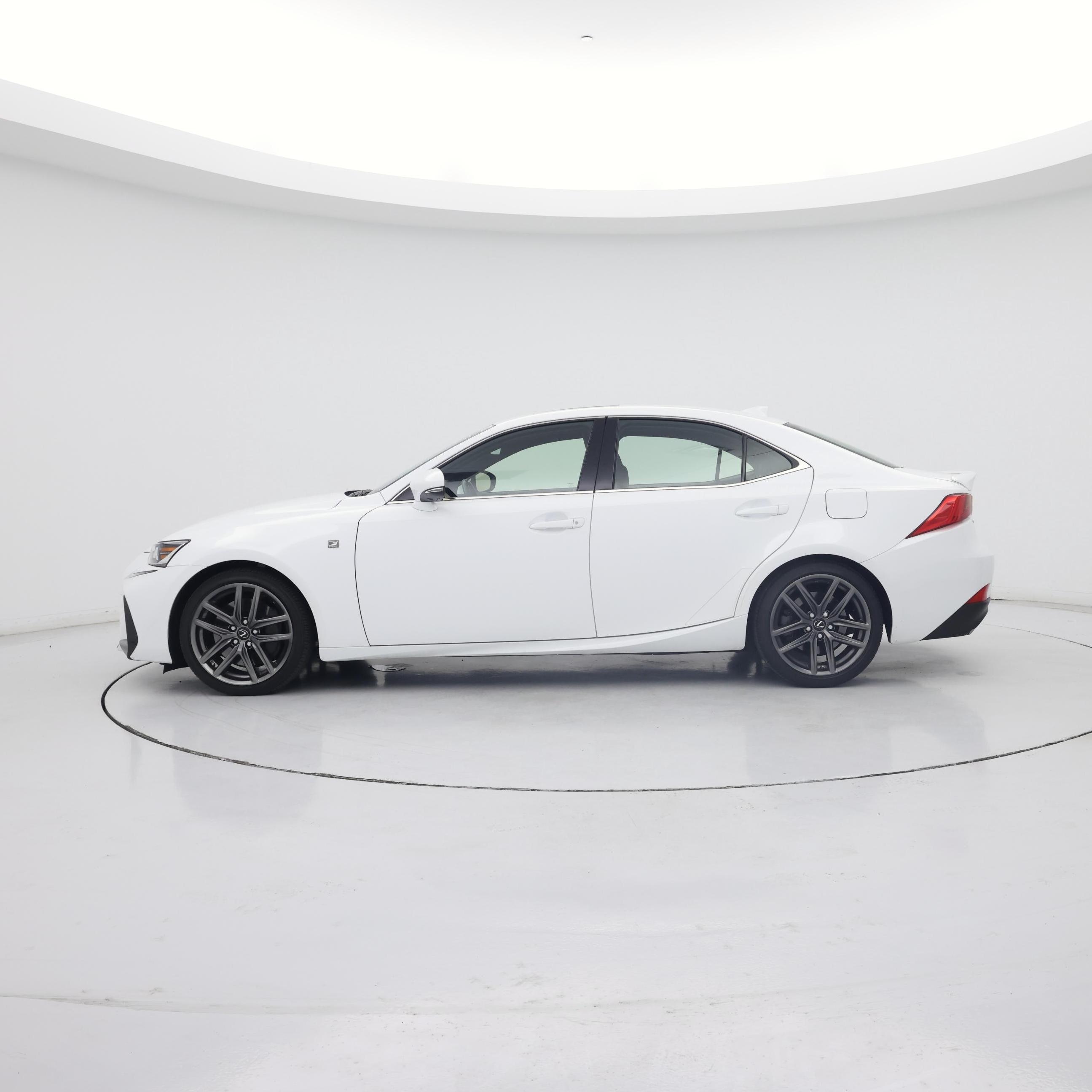 Thumbnail: 2018 Lexus IS - 3