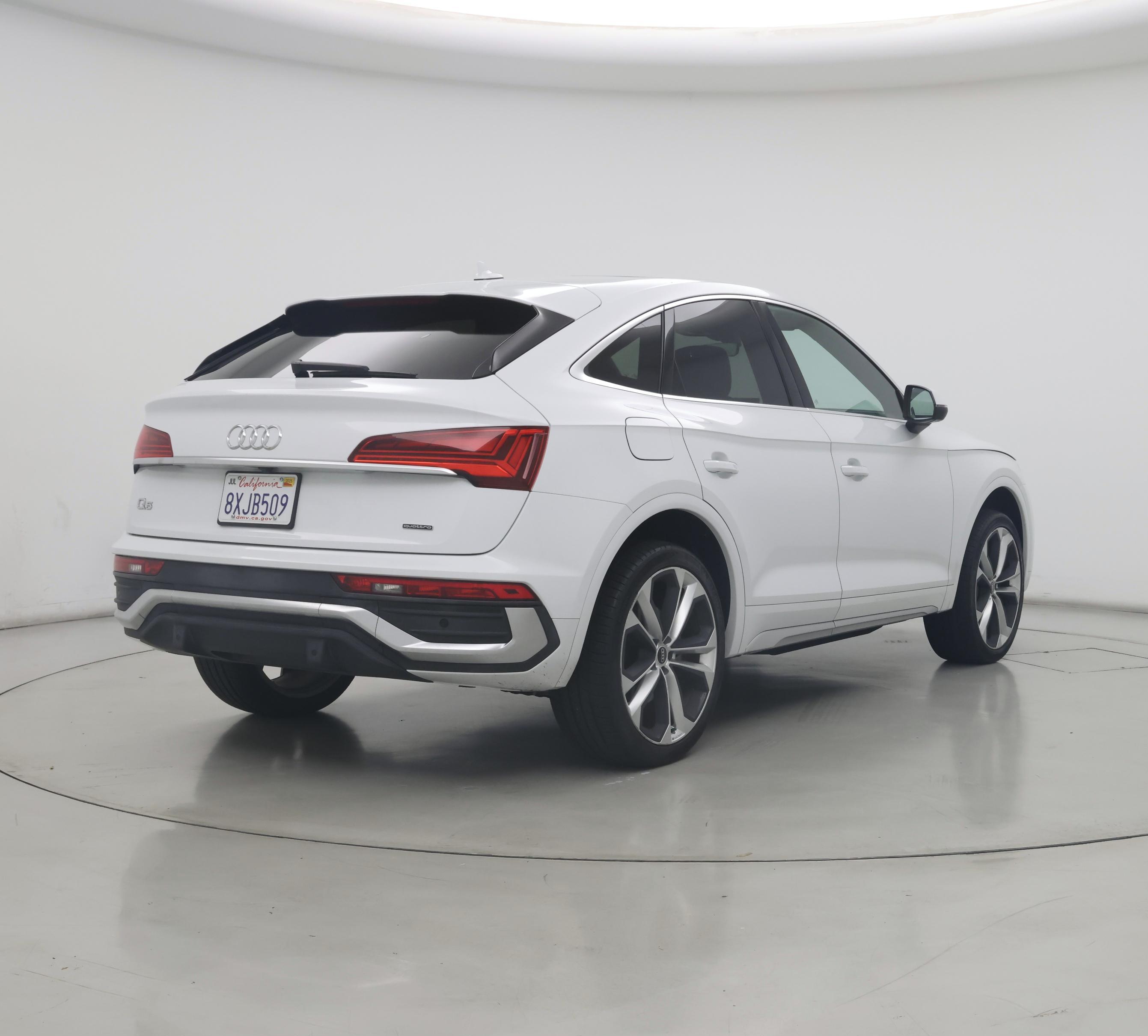 Thumbnail: 2021 Audi Q5 - 8