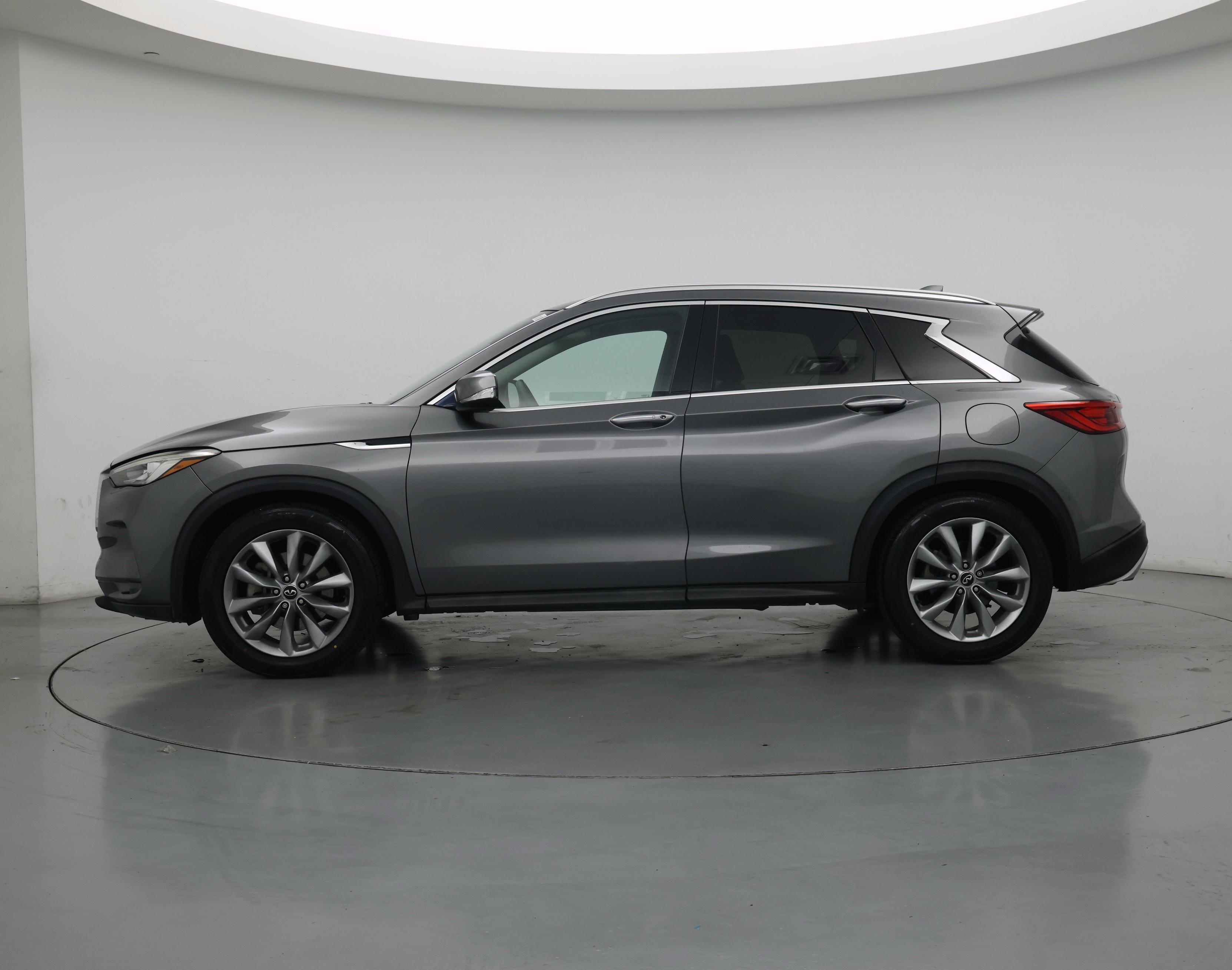 Thumbnail: 2019 INFINITI QX50 - 3