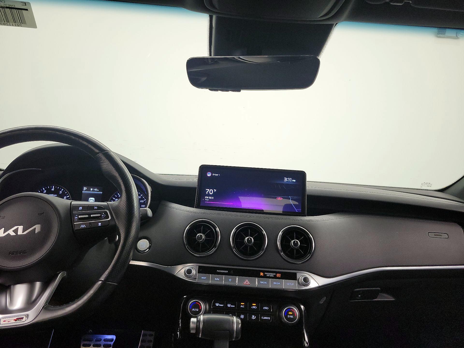 Thumbnail: 2022 Kia Stinger - 9