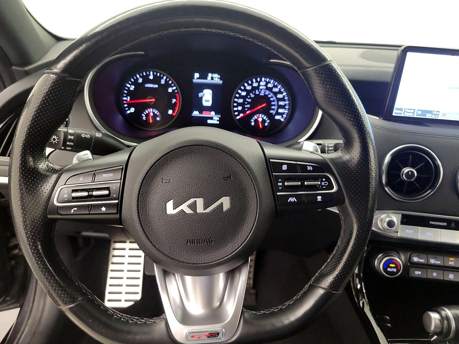 Thumbnail: 2022 Kia Stinger - 10