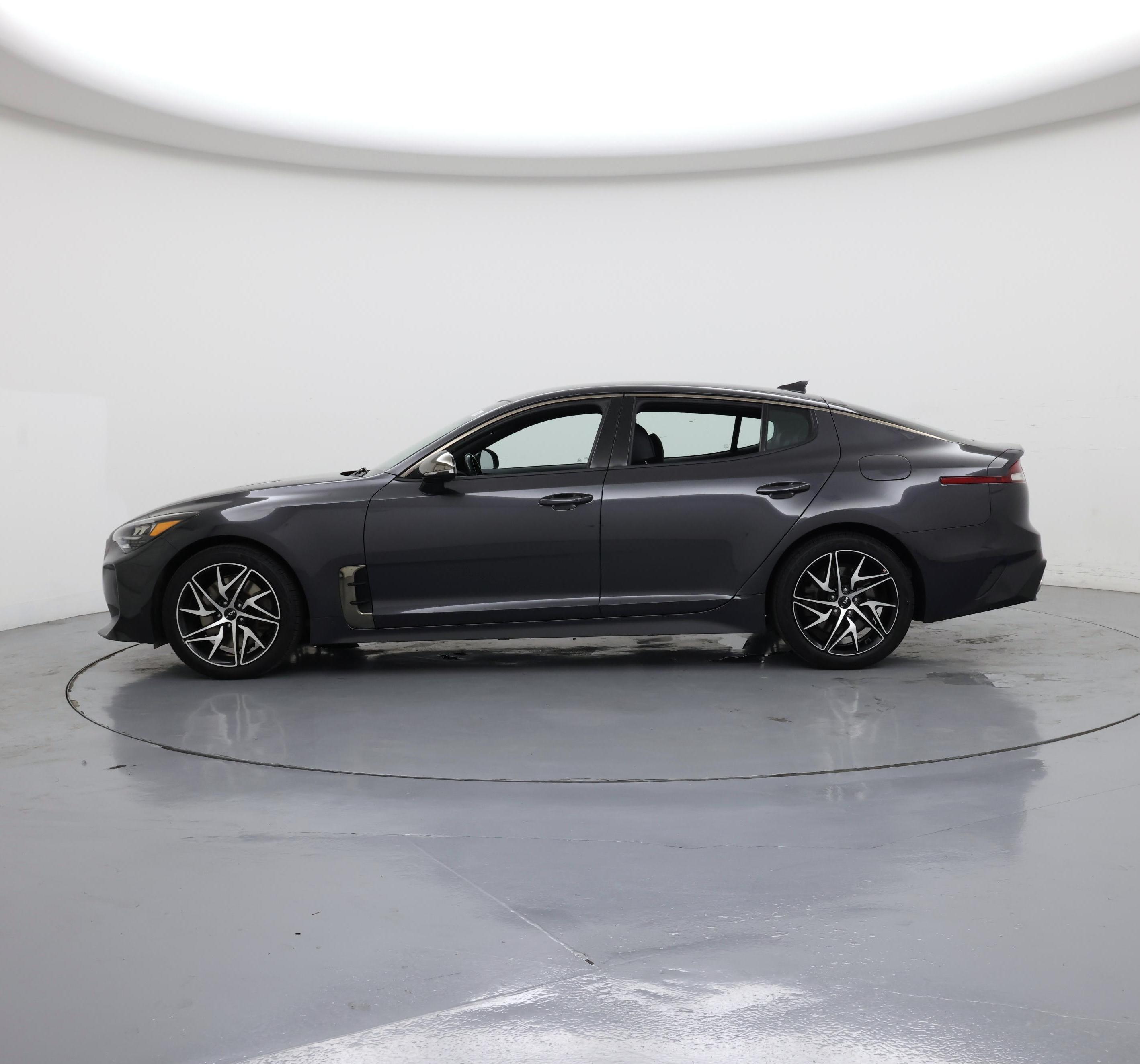 Thumbnail: 2022 Kia Stinger - 3