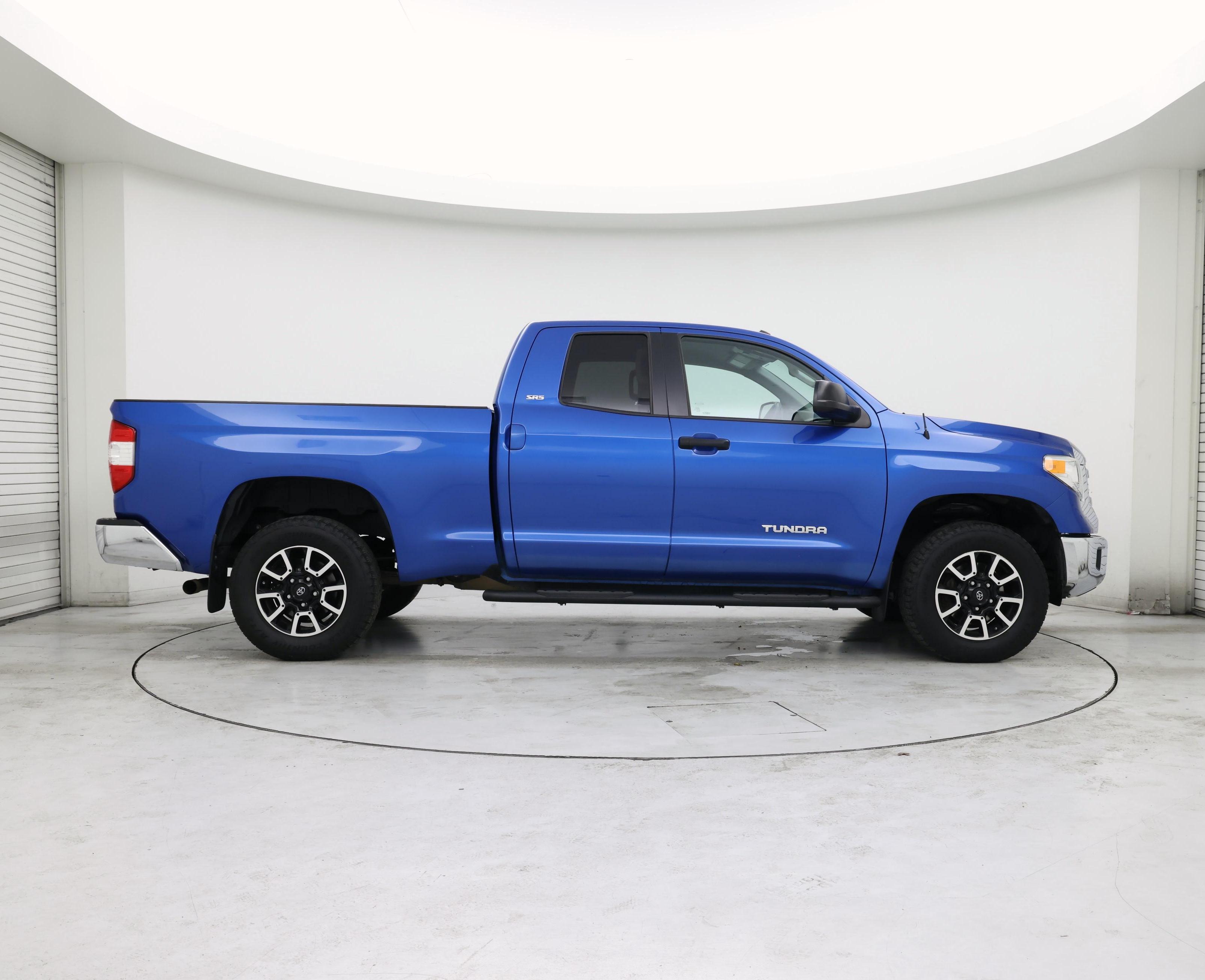 Thumbnail: 2017 Toyota Tundra - 7
