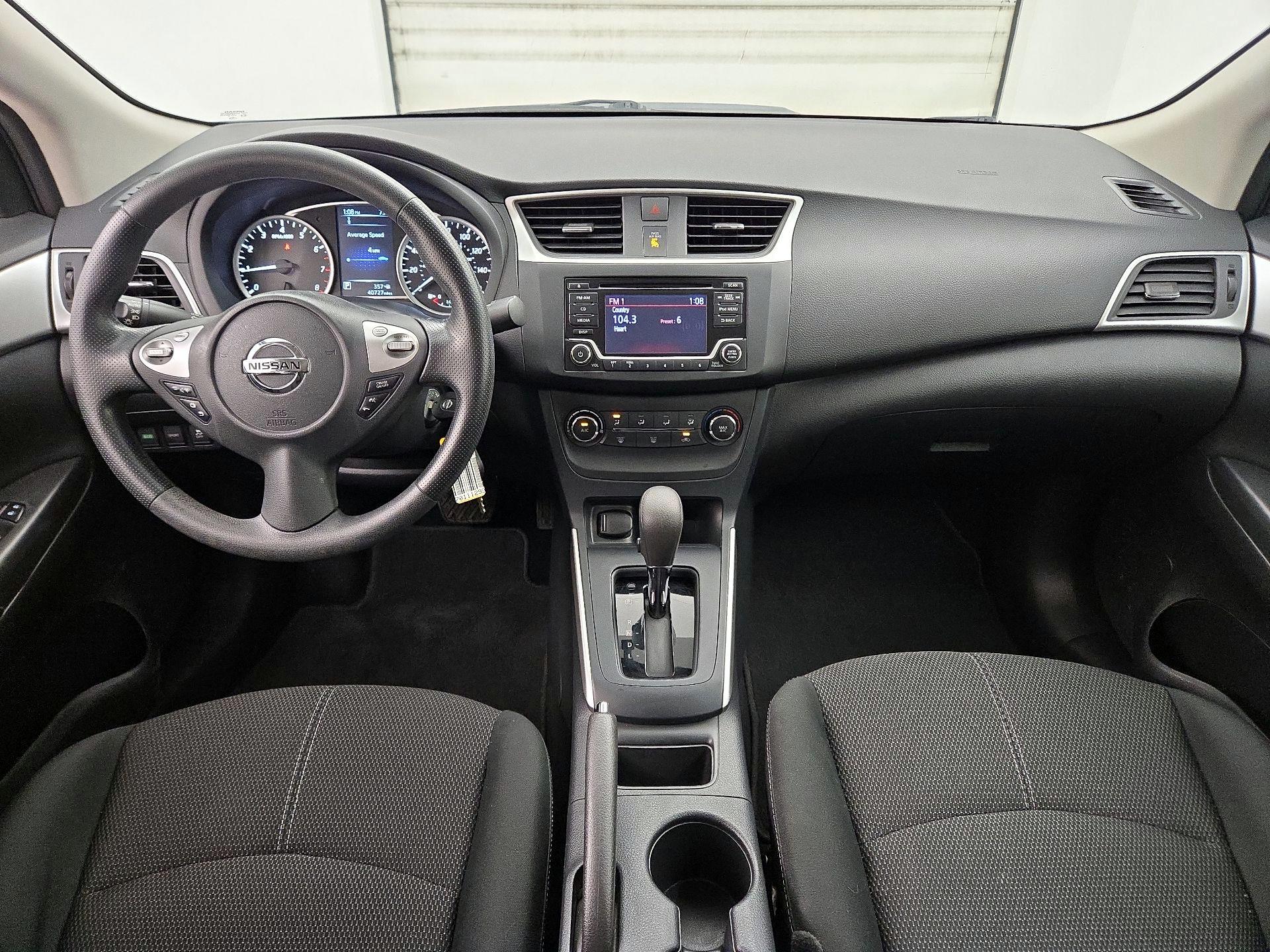 Thumbnail: 2018 Nissan Sentra - 9