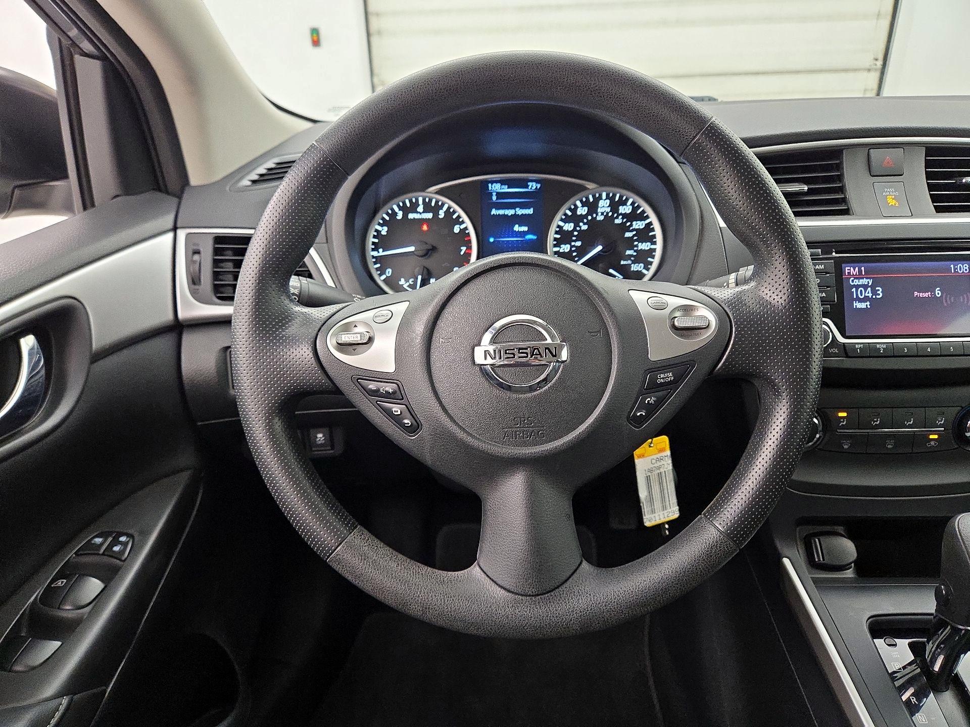 Thumbnail: 2018 Nissan Sentra - 10