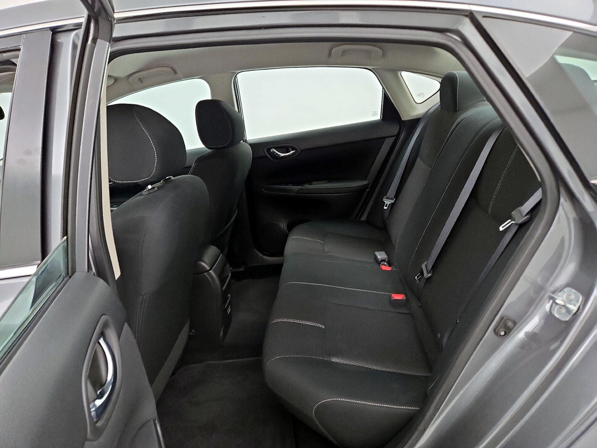 Thumbnail: 2018 Nissan Sentra - 19