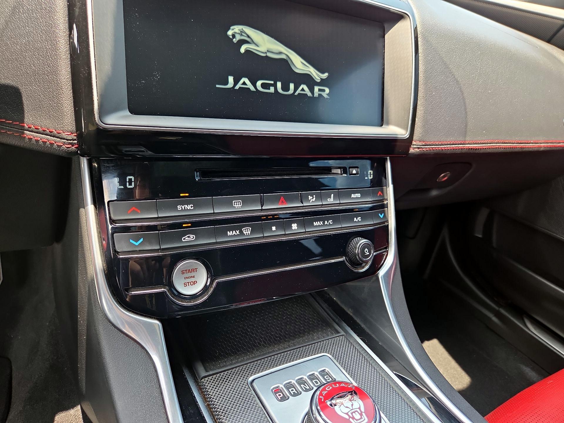 Thumbnail: 2017 Jaguar XE - 16