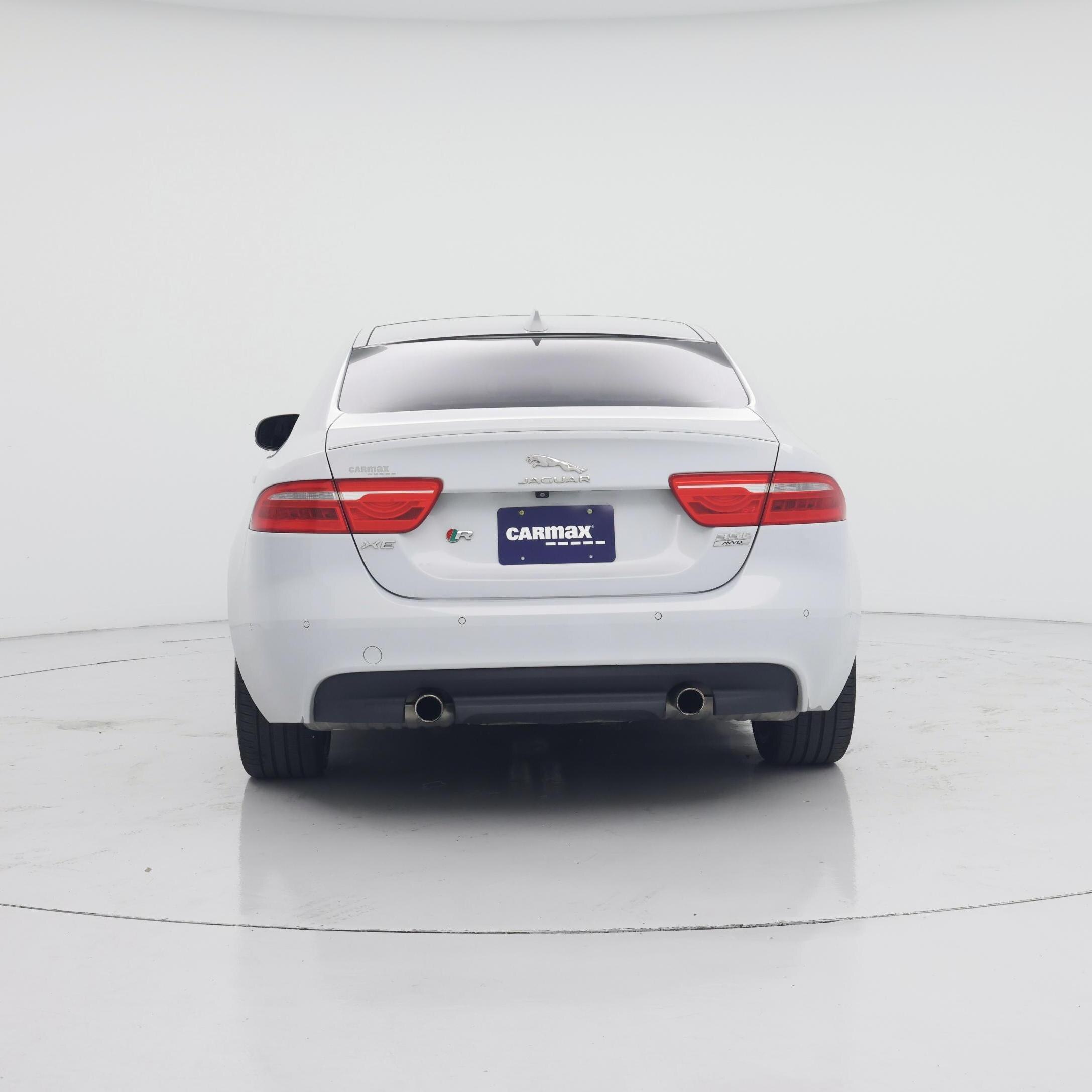 Thumbnail: 2017 Jaguar XE - 6