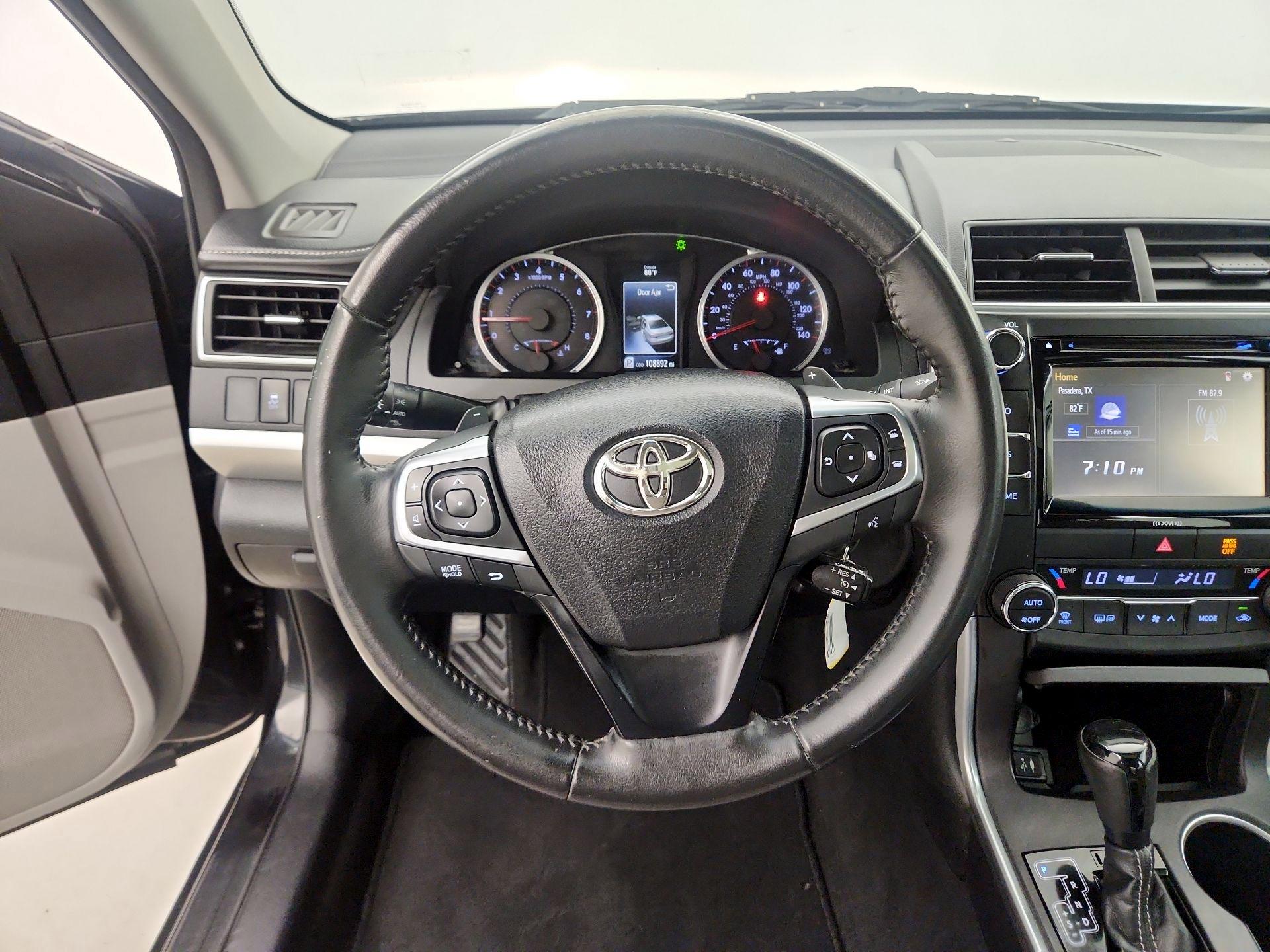 Thumbnail: 2016 Toyota Camry - 10